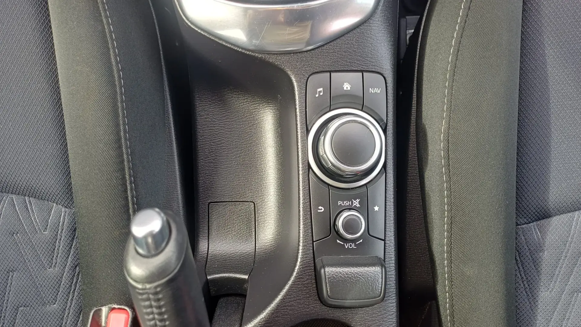 Mazda 2 1.5 Sky.Excellence 18