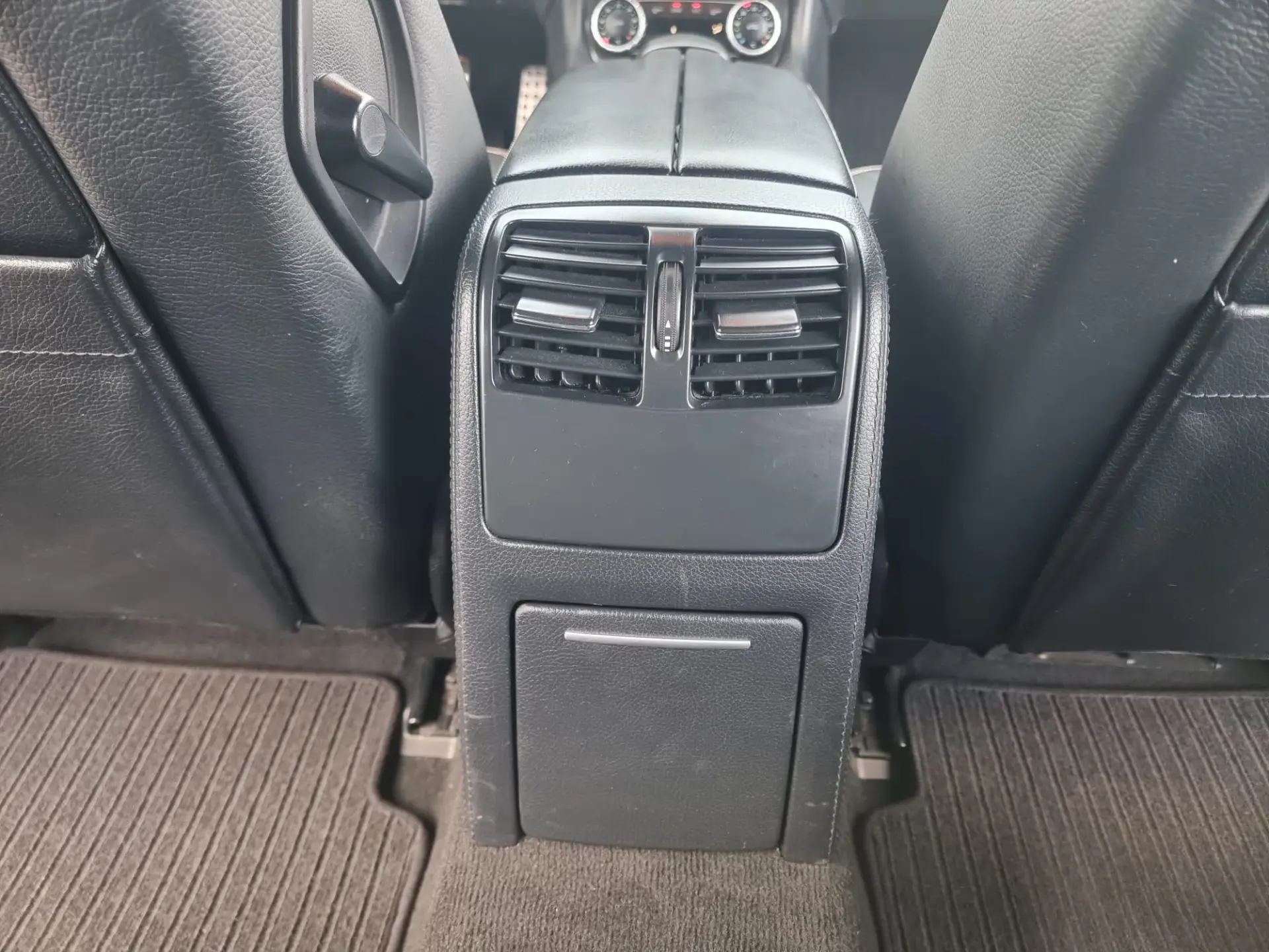 Mercedes-Benz CLS 220 PACK AMG 44