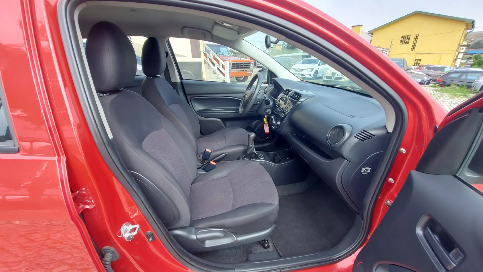 Mitsubishi Space Star Outro 12