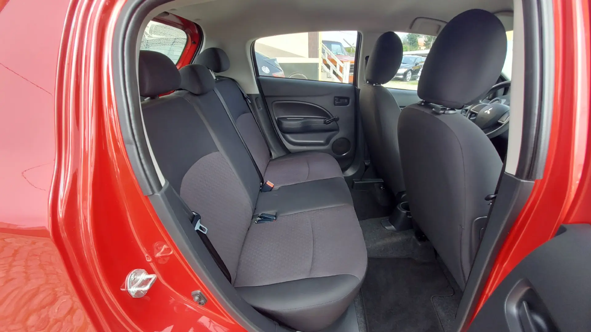 Mitsubishi Space Star Outro 13