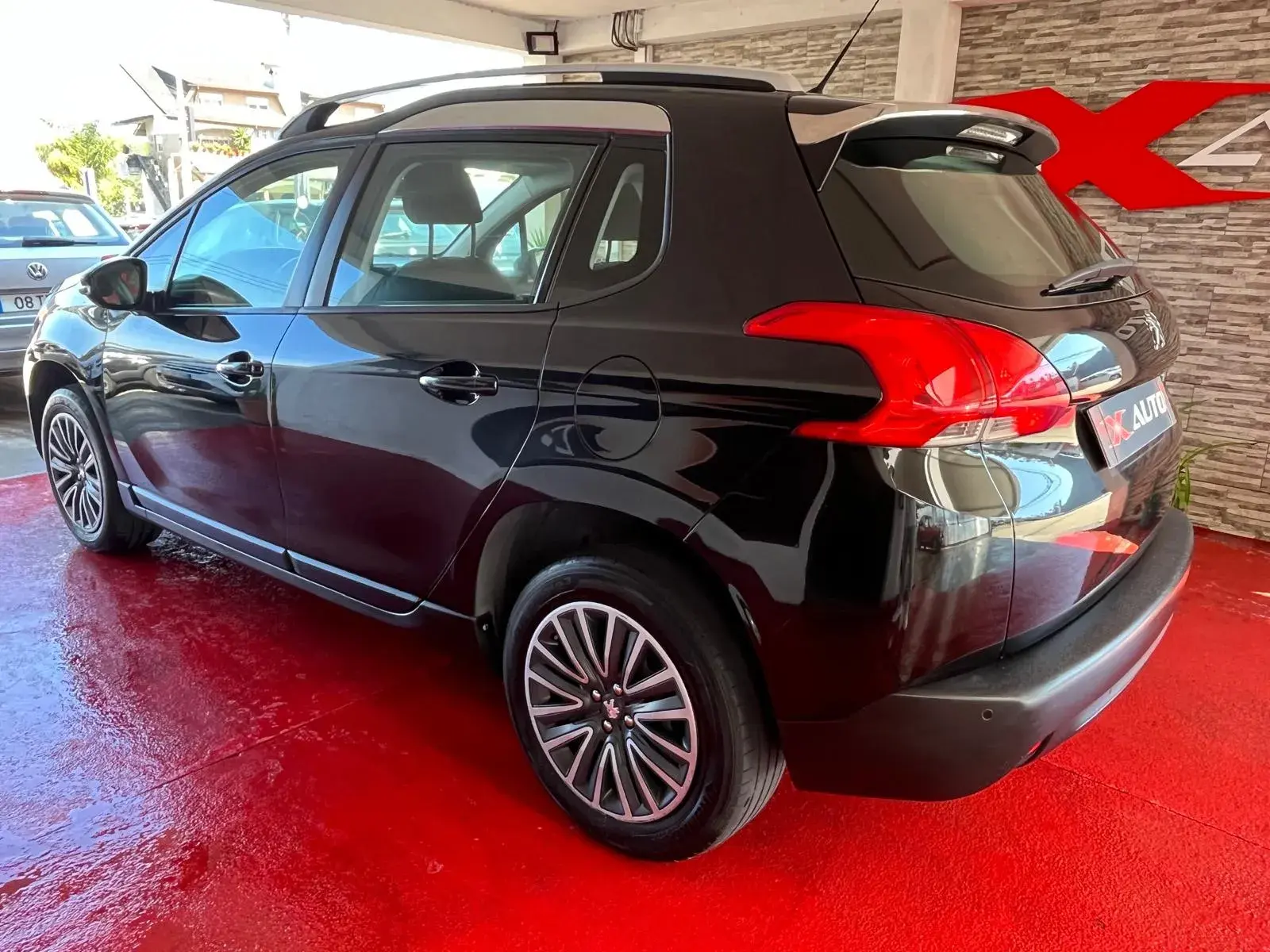Peugeot 2008 1.6 BlueHDi Style 5