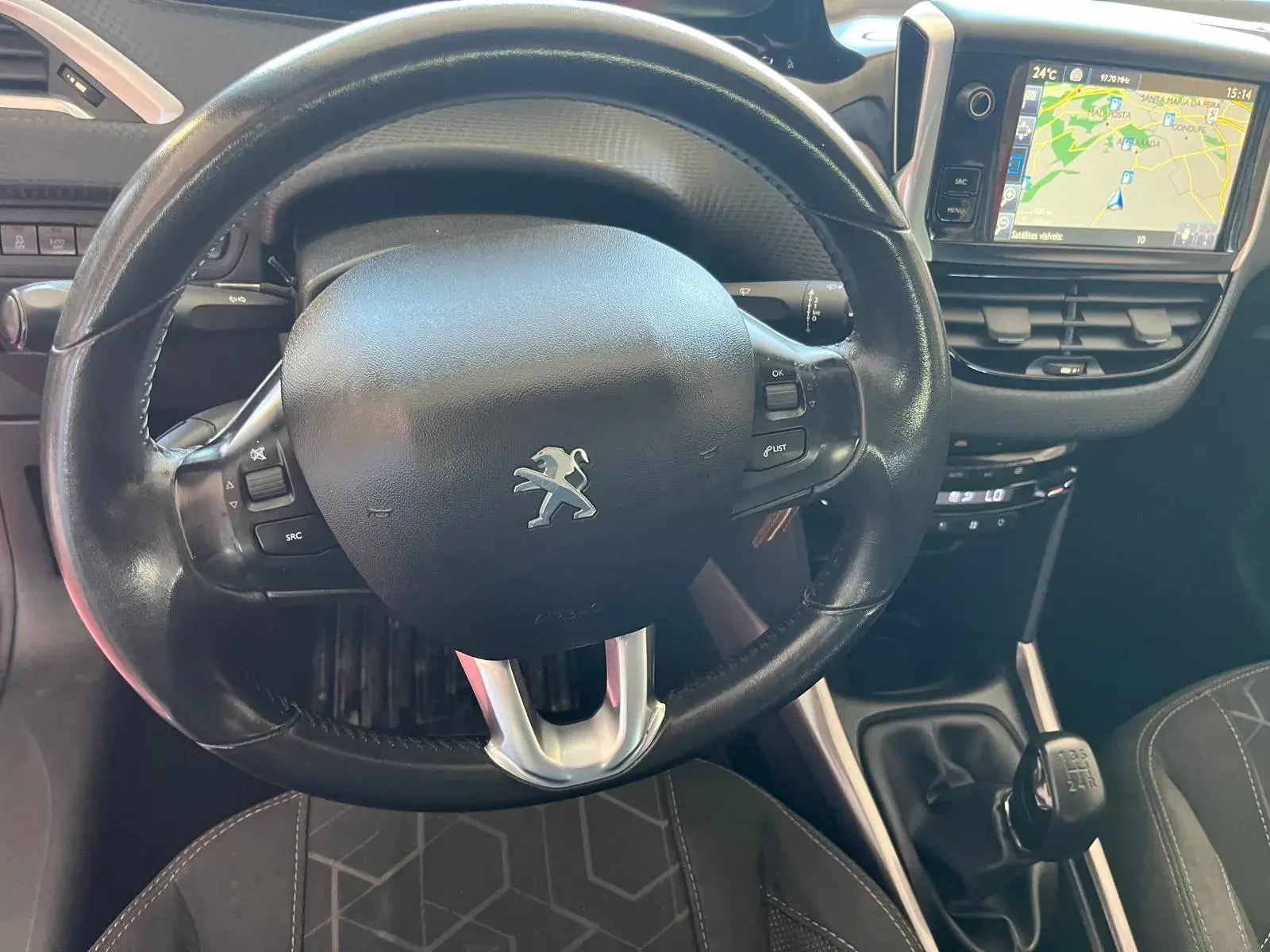 Peugeot 2008 1.6 BlueHDi Style 15