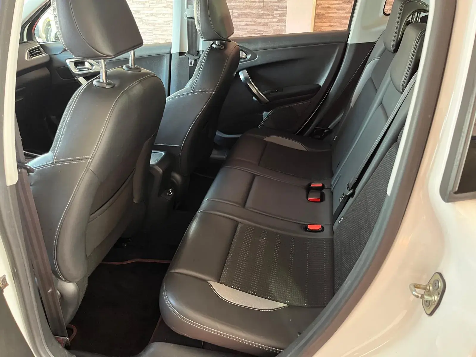 Peugeot 2008 1.2 PureTech Allure 20