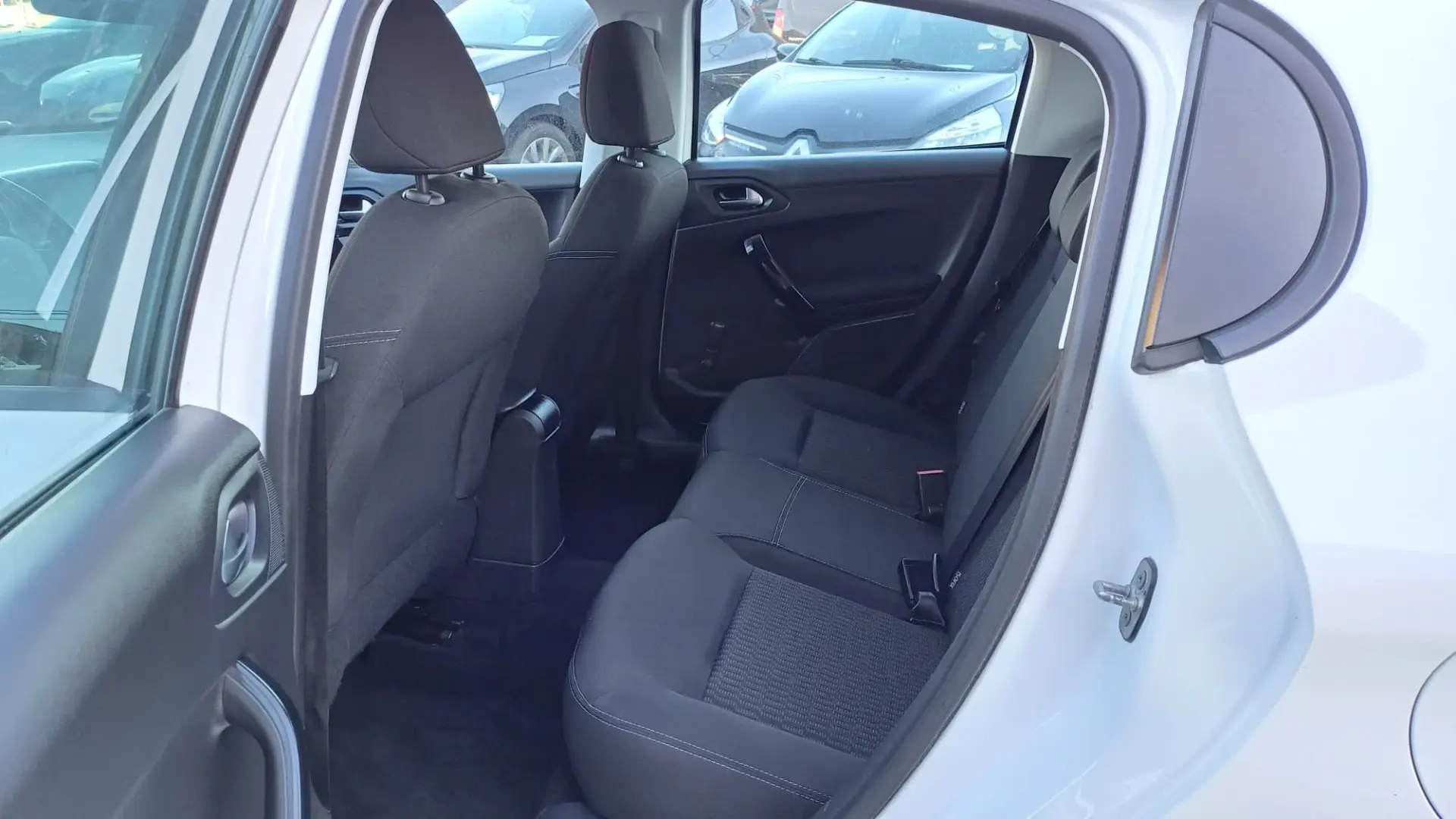 Peugeot 208 1.2 PureTech Active 19