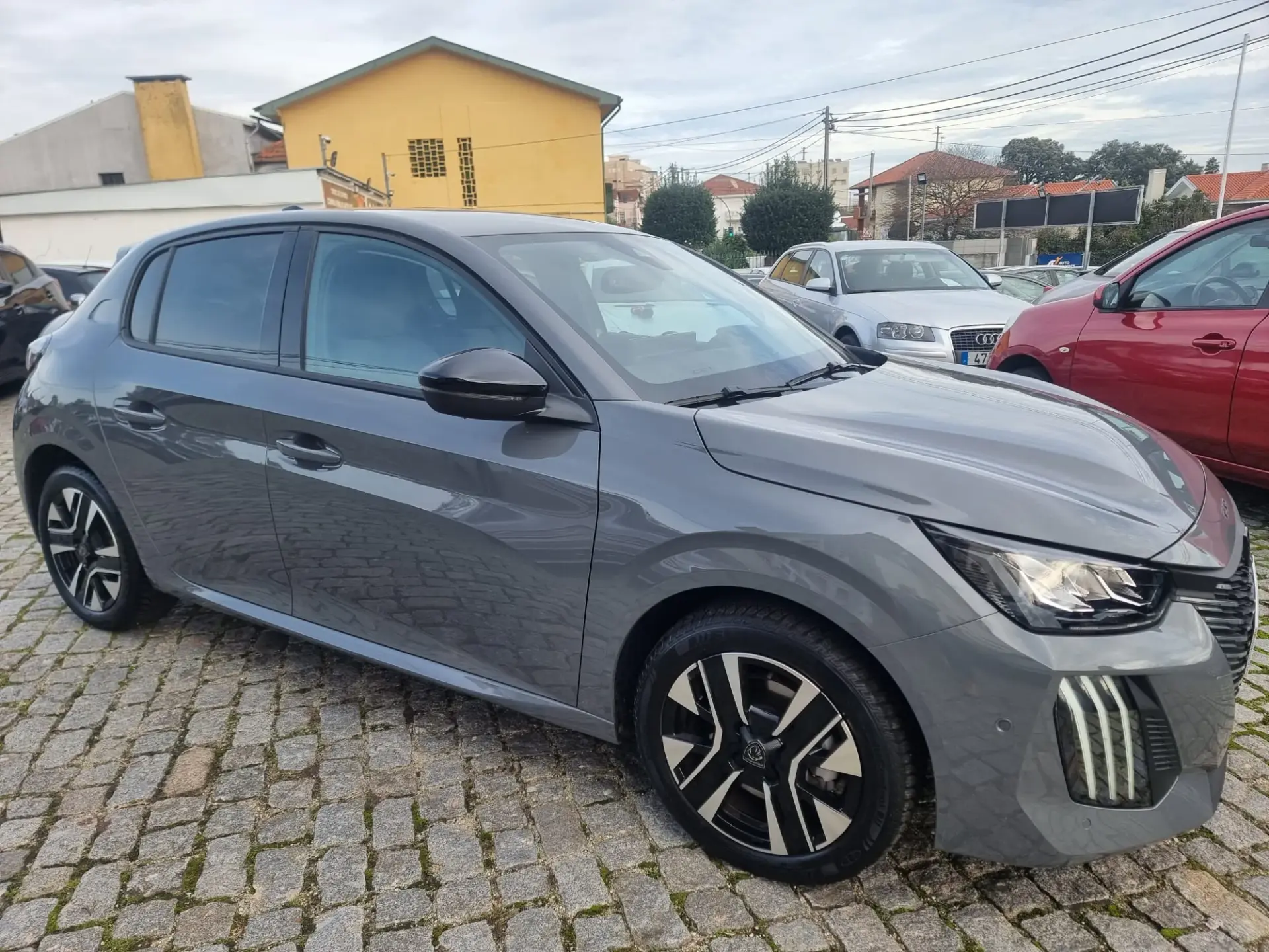 Peugeot 208 1.2 PureTech Allure 3