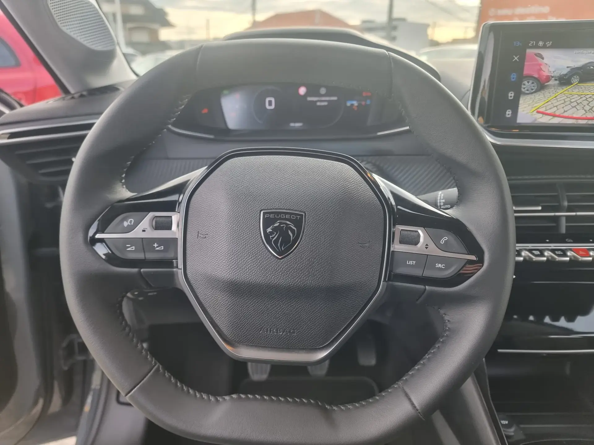 Peugeot 208 1.2 PureTech Allure 9
