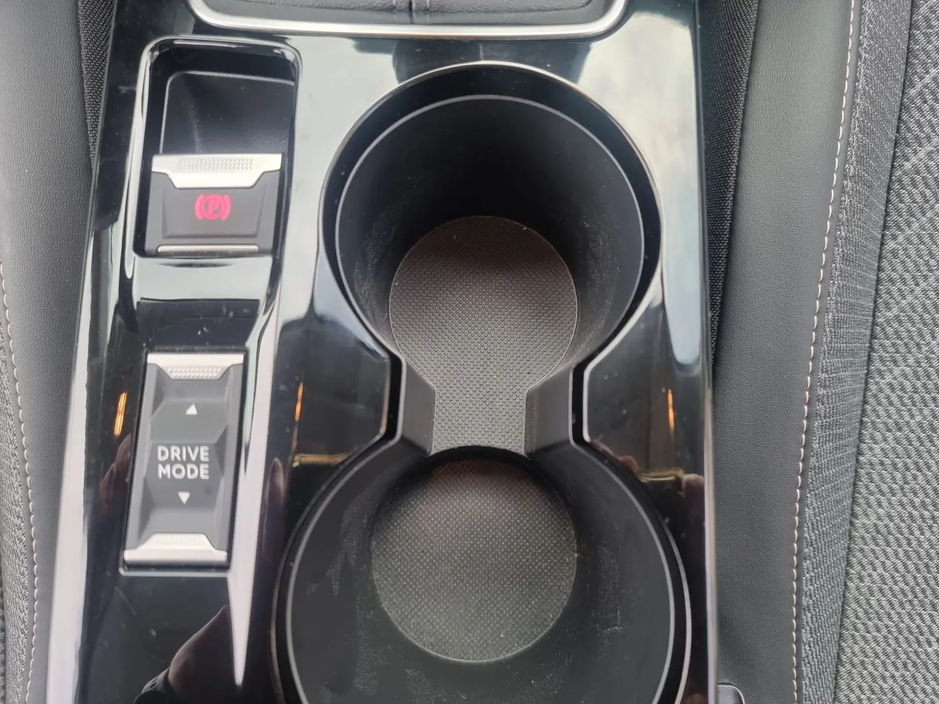 Peugeot 208 1.2 PureTech Allure 11