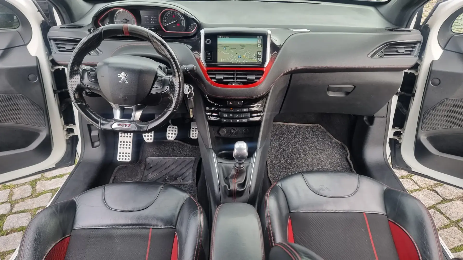 Peugeot 208 1.6 THP GTi 8