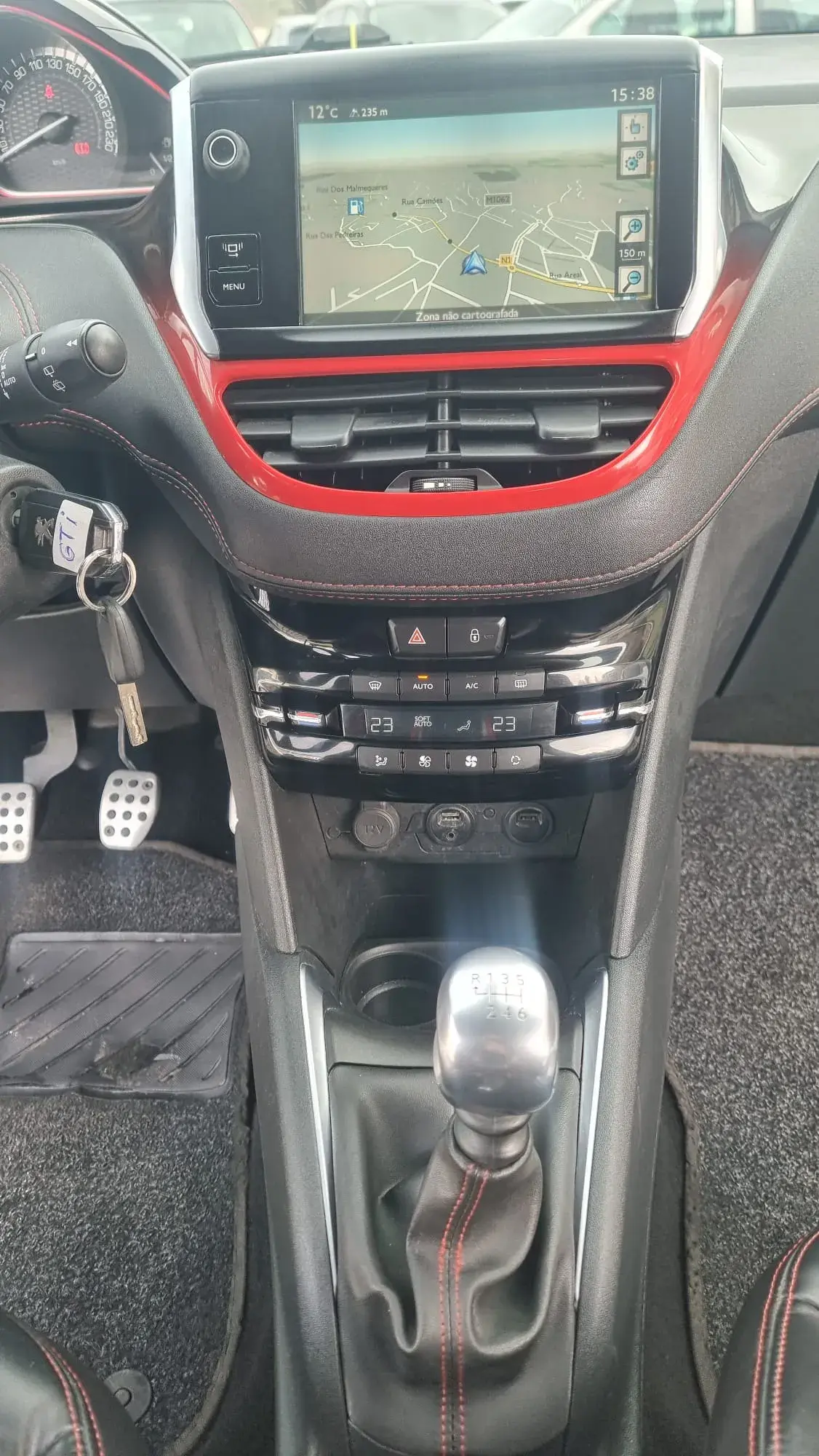 Peugeot 208 1.6 THP GTi 17