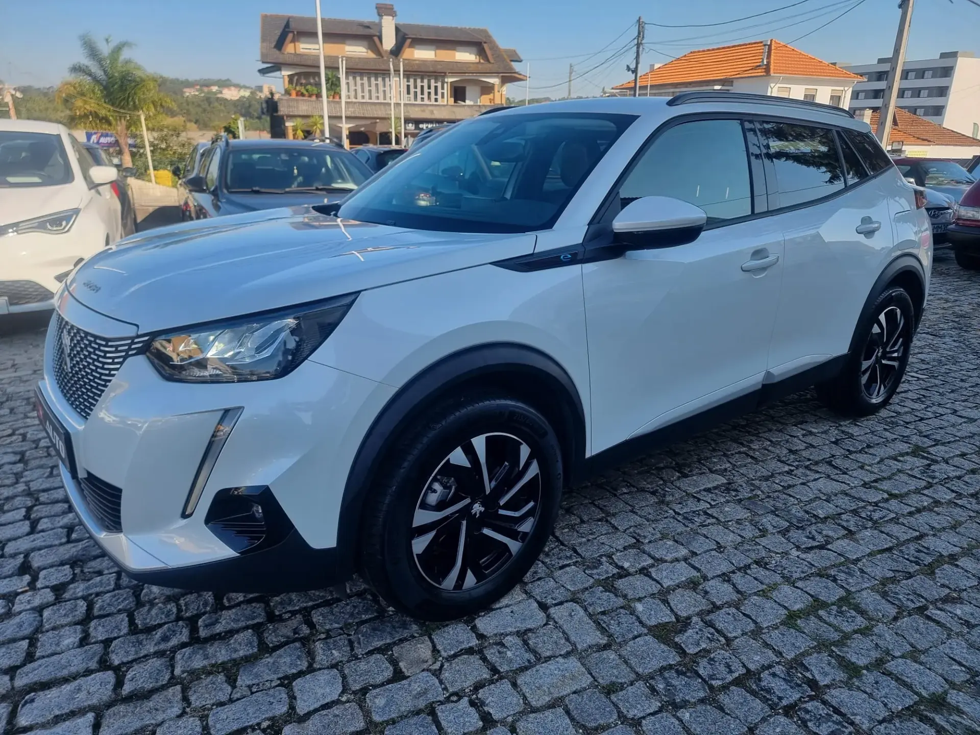 Peugeot e-2008 50 kWh Allure Pack 1