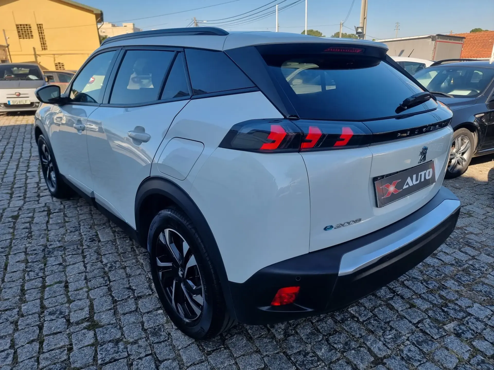 Peugeot e-2008 50 kWh Allure Pack 4