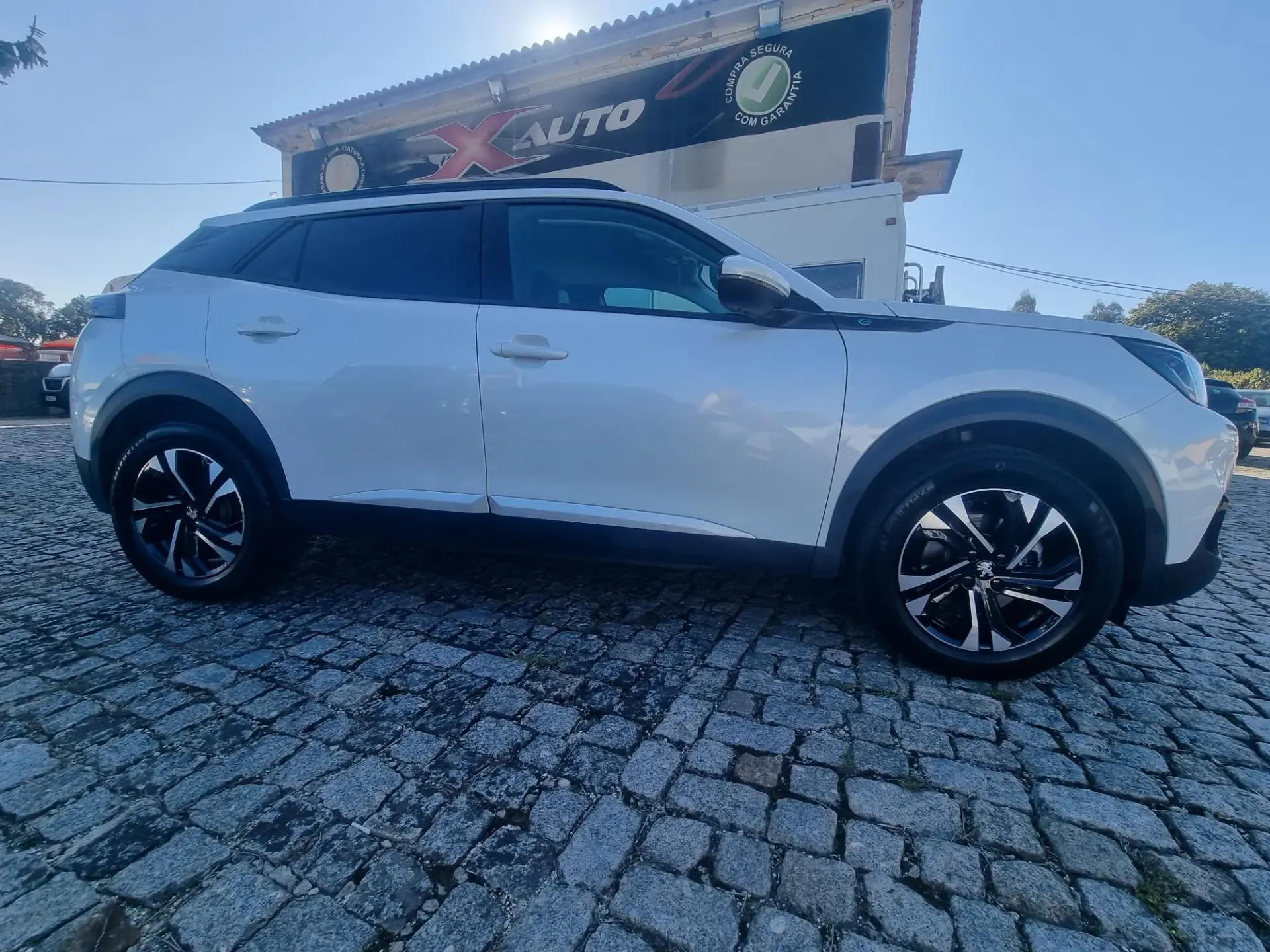 Peugeot e-2008 50 kWh Allure Pack 8