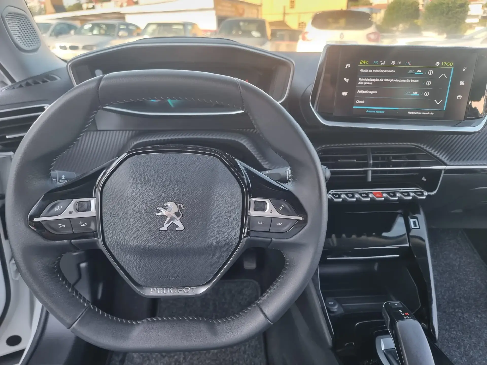 Peugeot e-2008 50 kWh Allure Pack 11