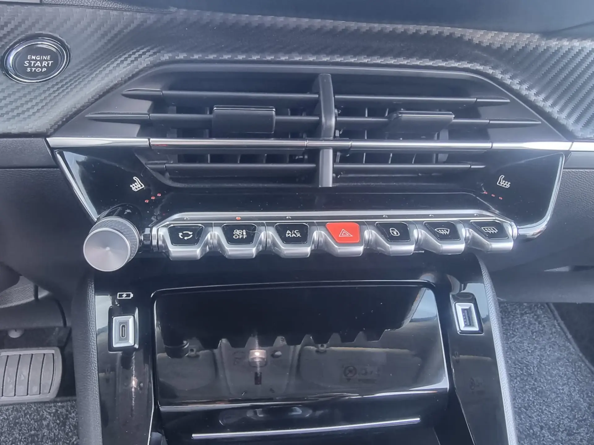 Peugeot e-2008 50 kWh Allure Pack 19