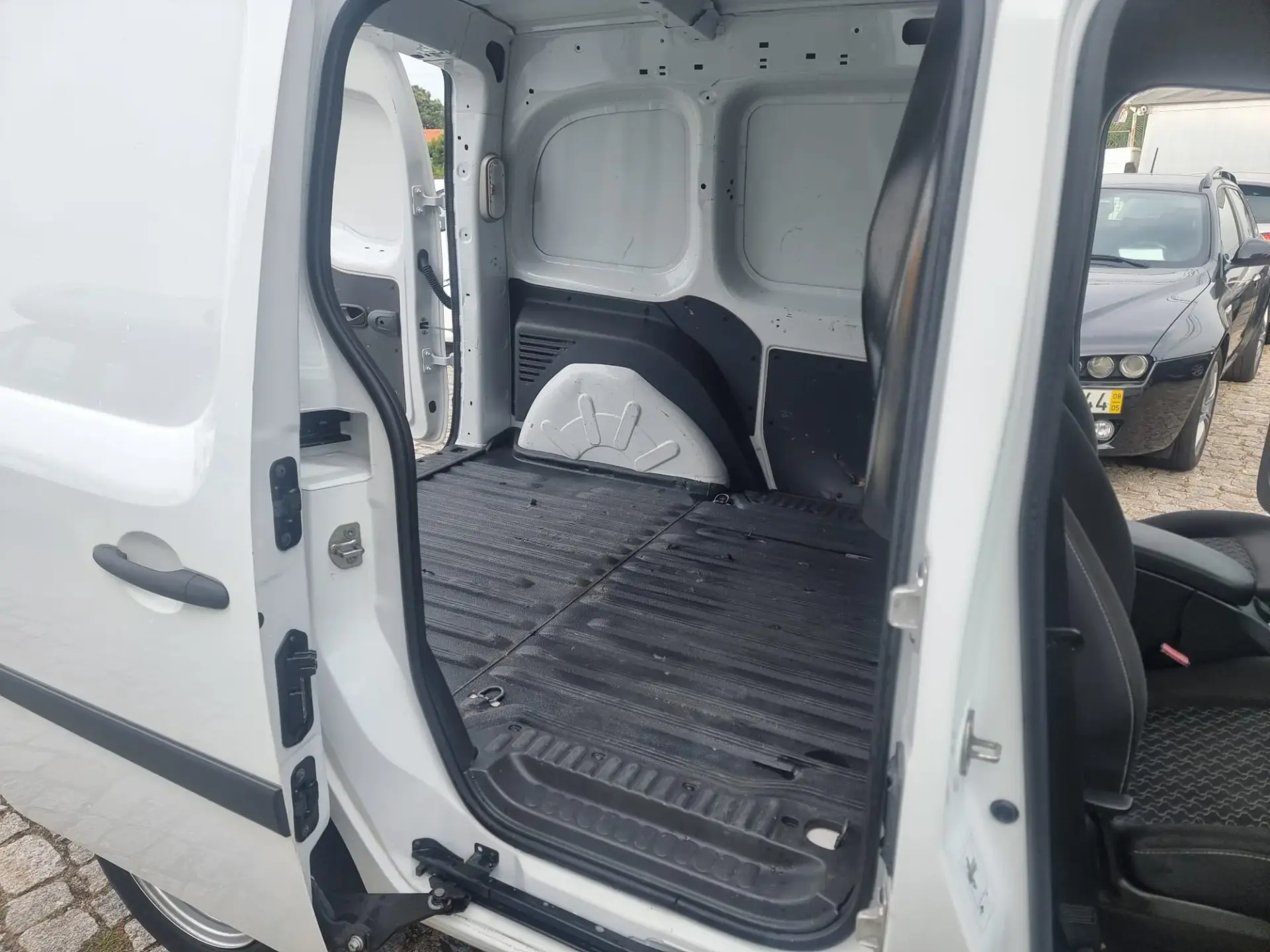 Renault Kangoo 1.5 dCi Compact Business 8