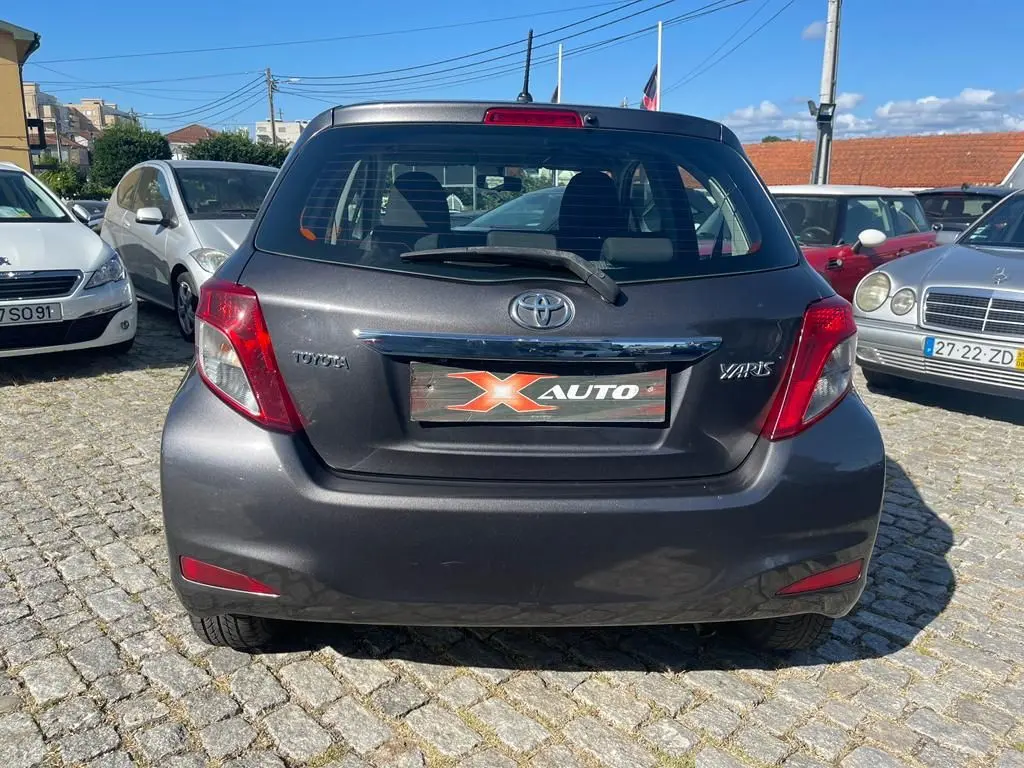 Toyota Yaris 1.0 VVT-i Comfort 6