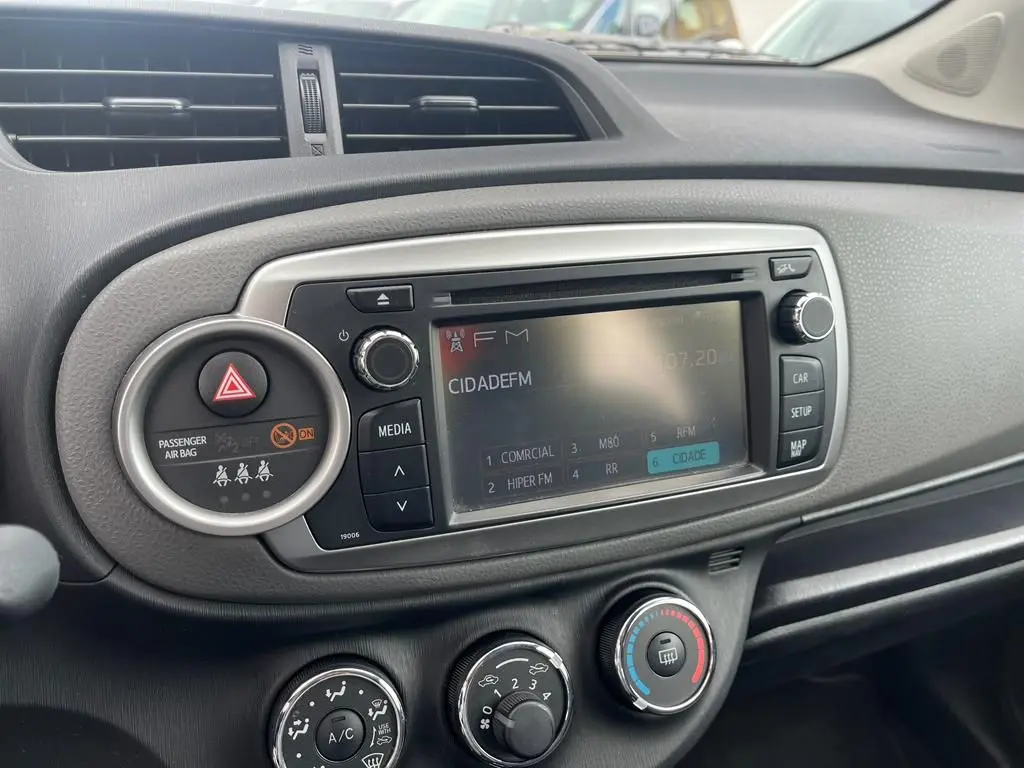 Toyota Yaris 1.0 VVT-i Comfort 20