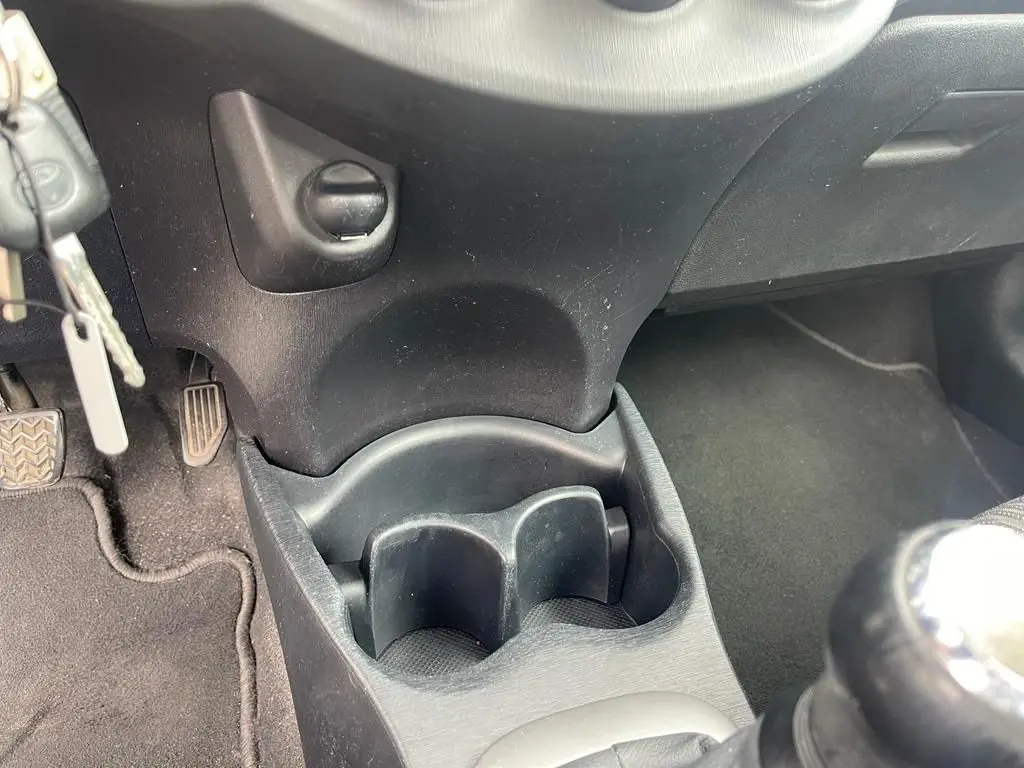 Toyota Yaris 1.0 VVT-i Comfort 23