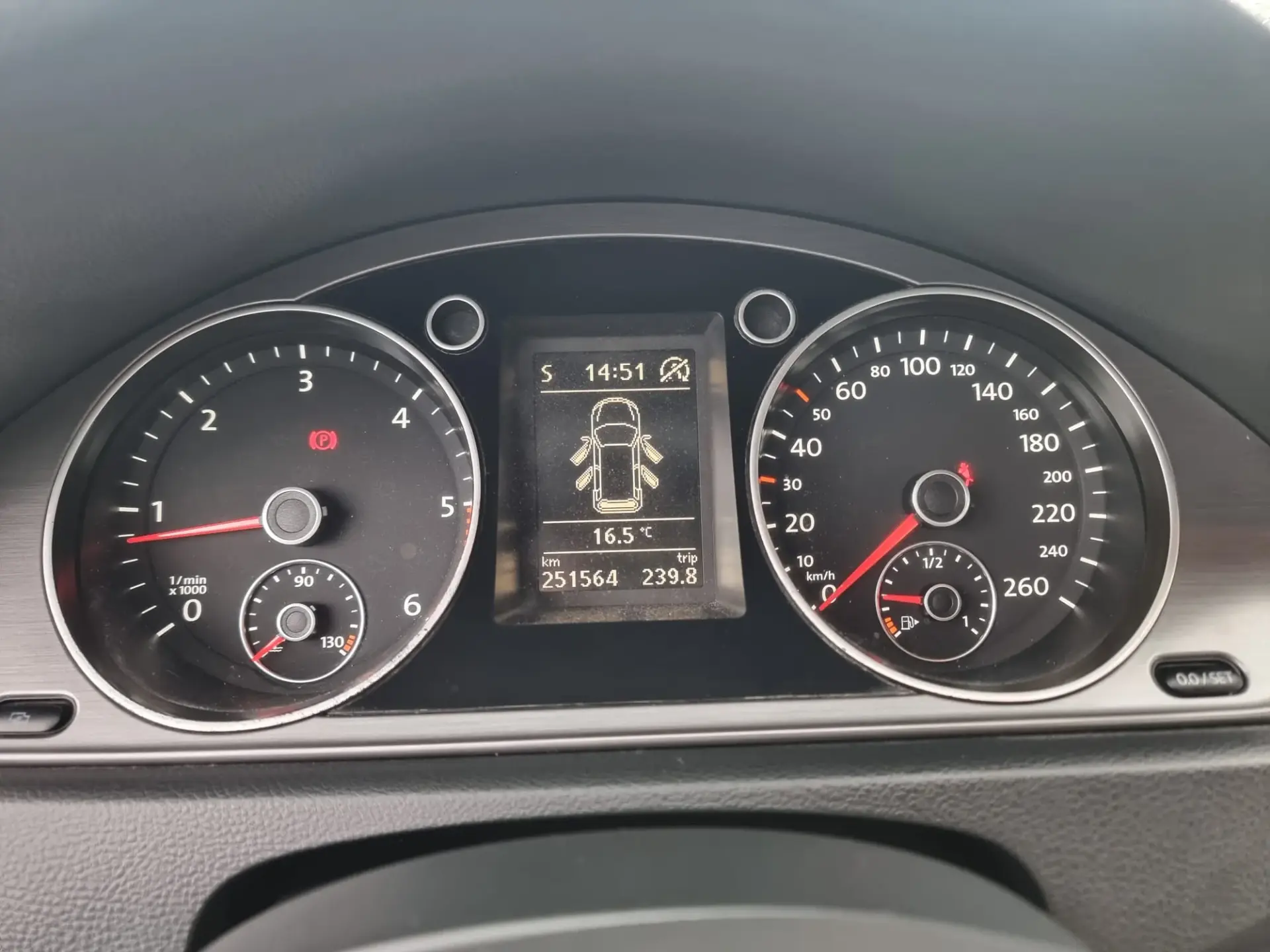 Volkswagen Passat Variant 1.6 TDi BlueMotion 13