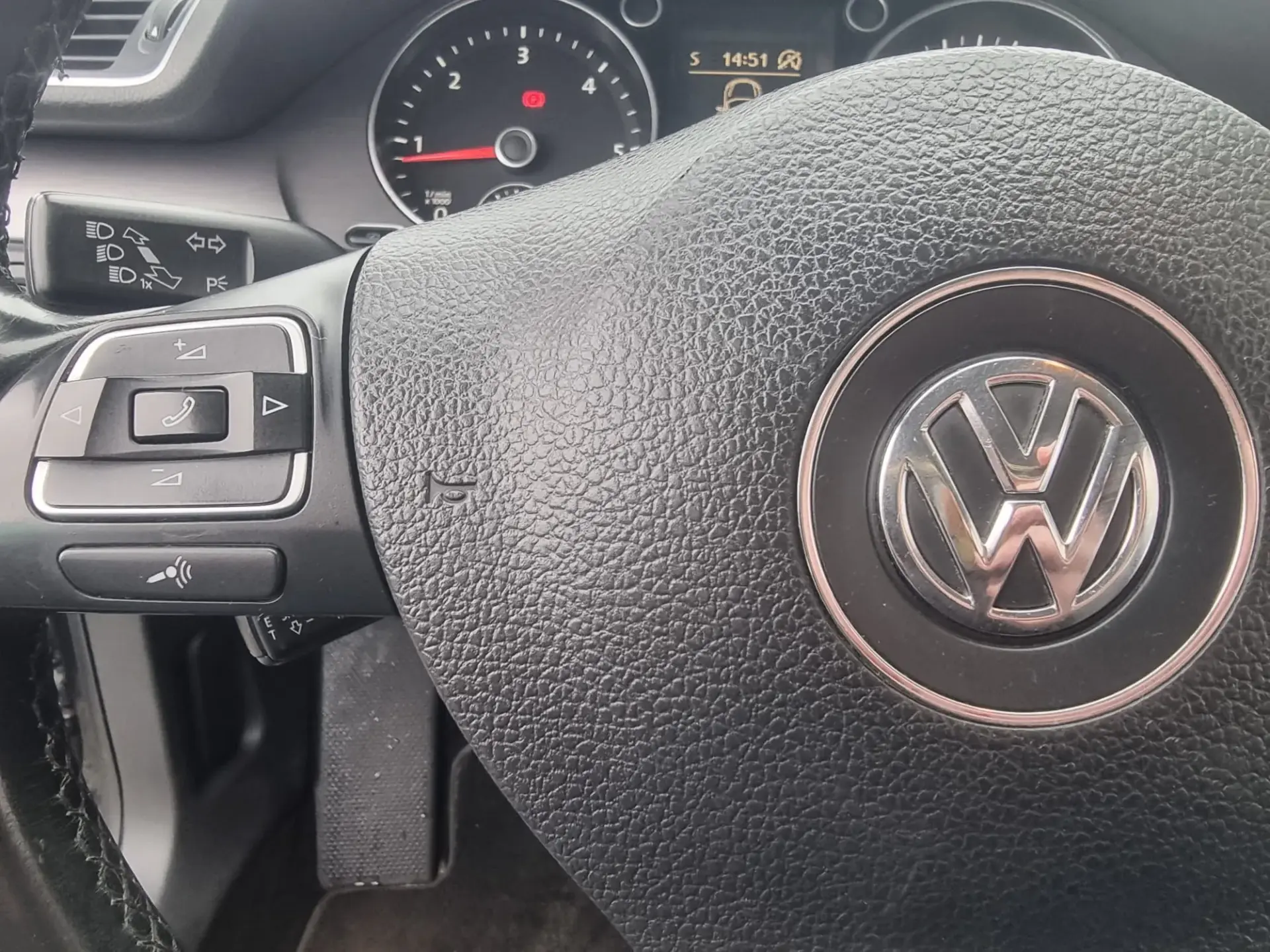 Volkswagen Passat Variant 1.6 TDi BlueMotion 19