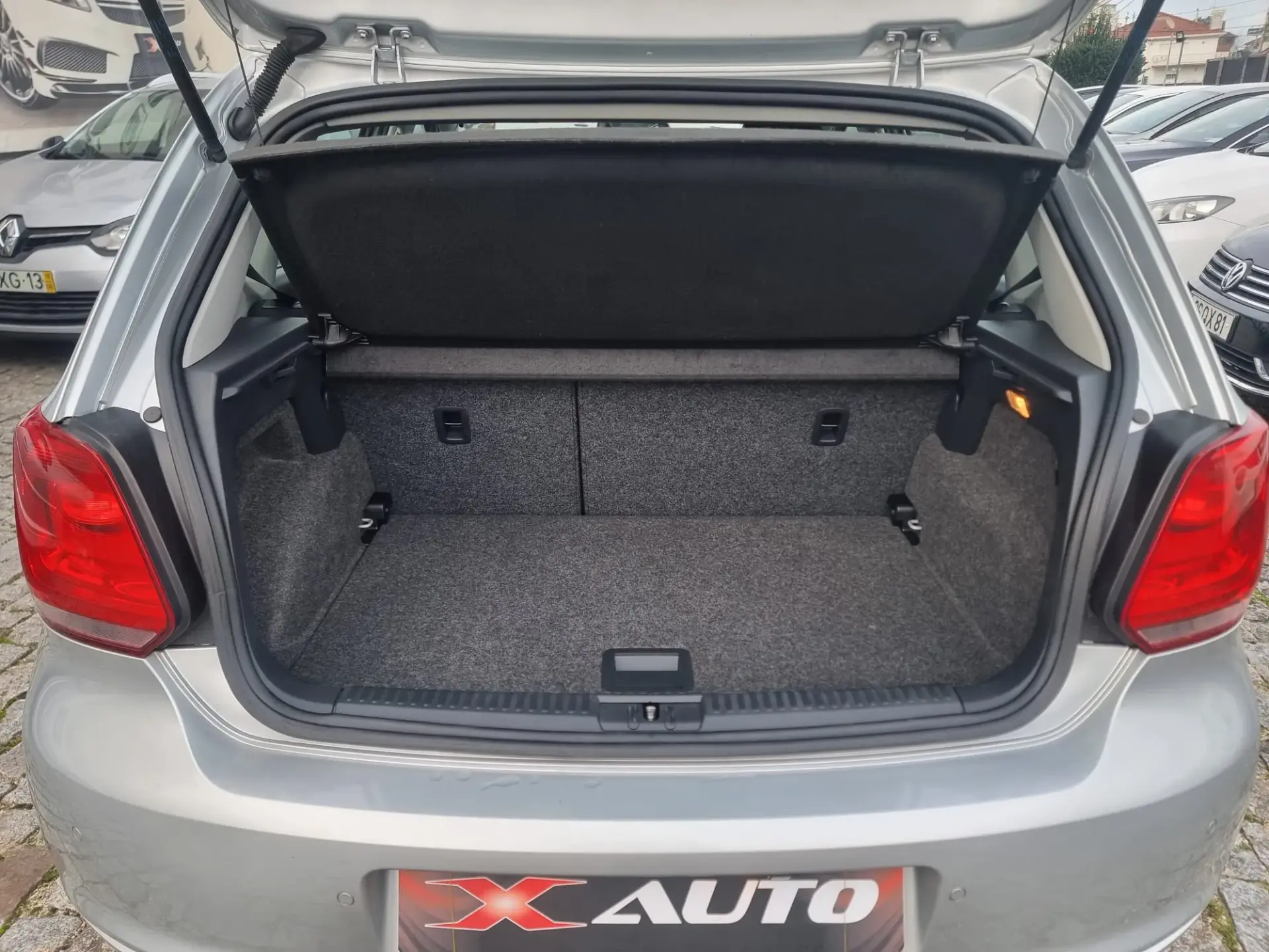 Volkswagen Polo 1.2 TDi Confortline 6