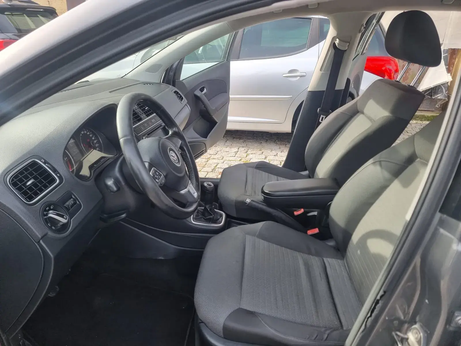 Volkswagen Polo 1.2 TDi Confortline 6