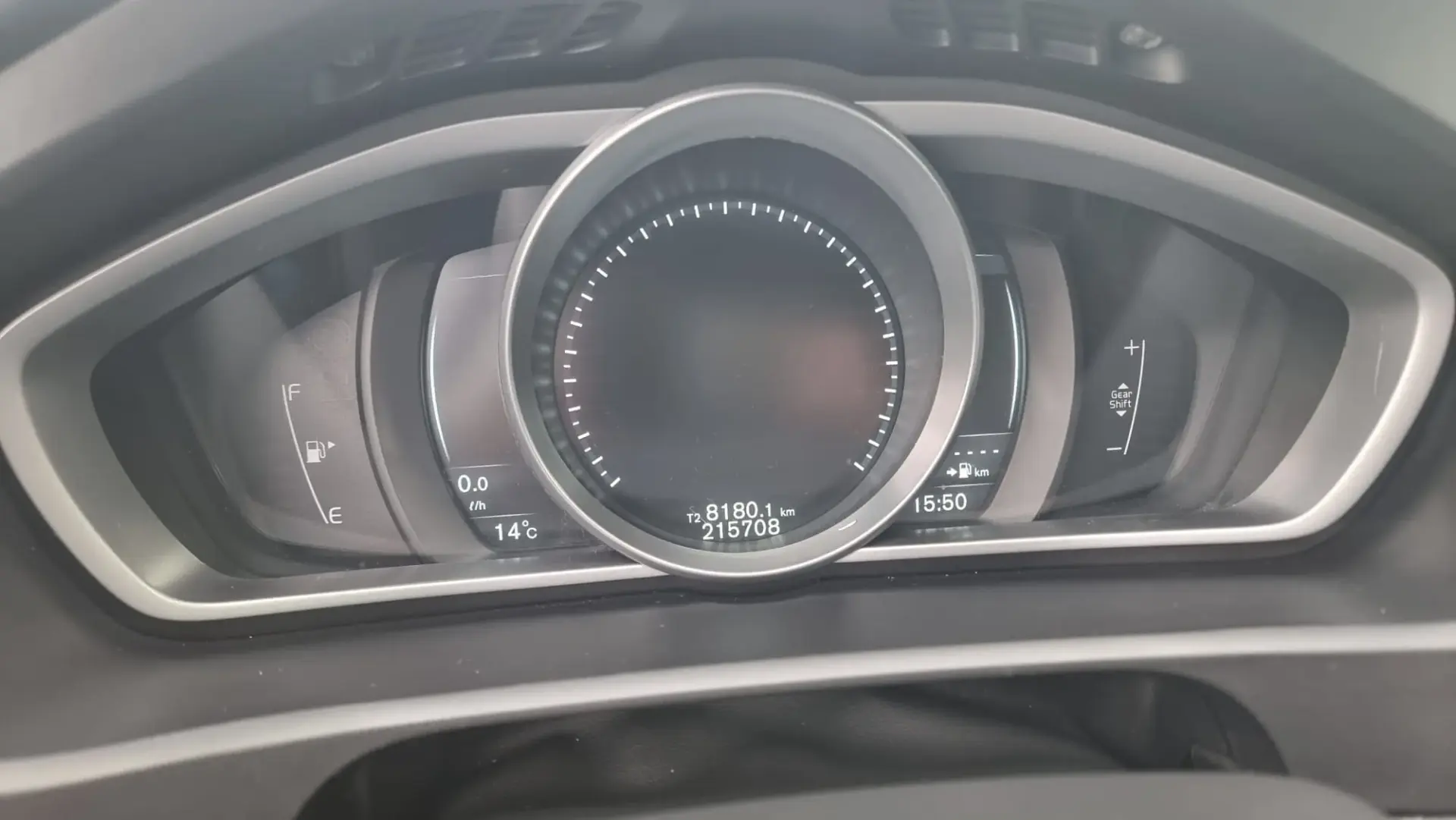 Volvo V40 2.0 D2 R-Design 16