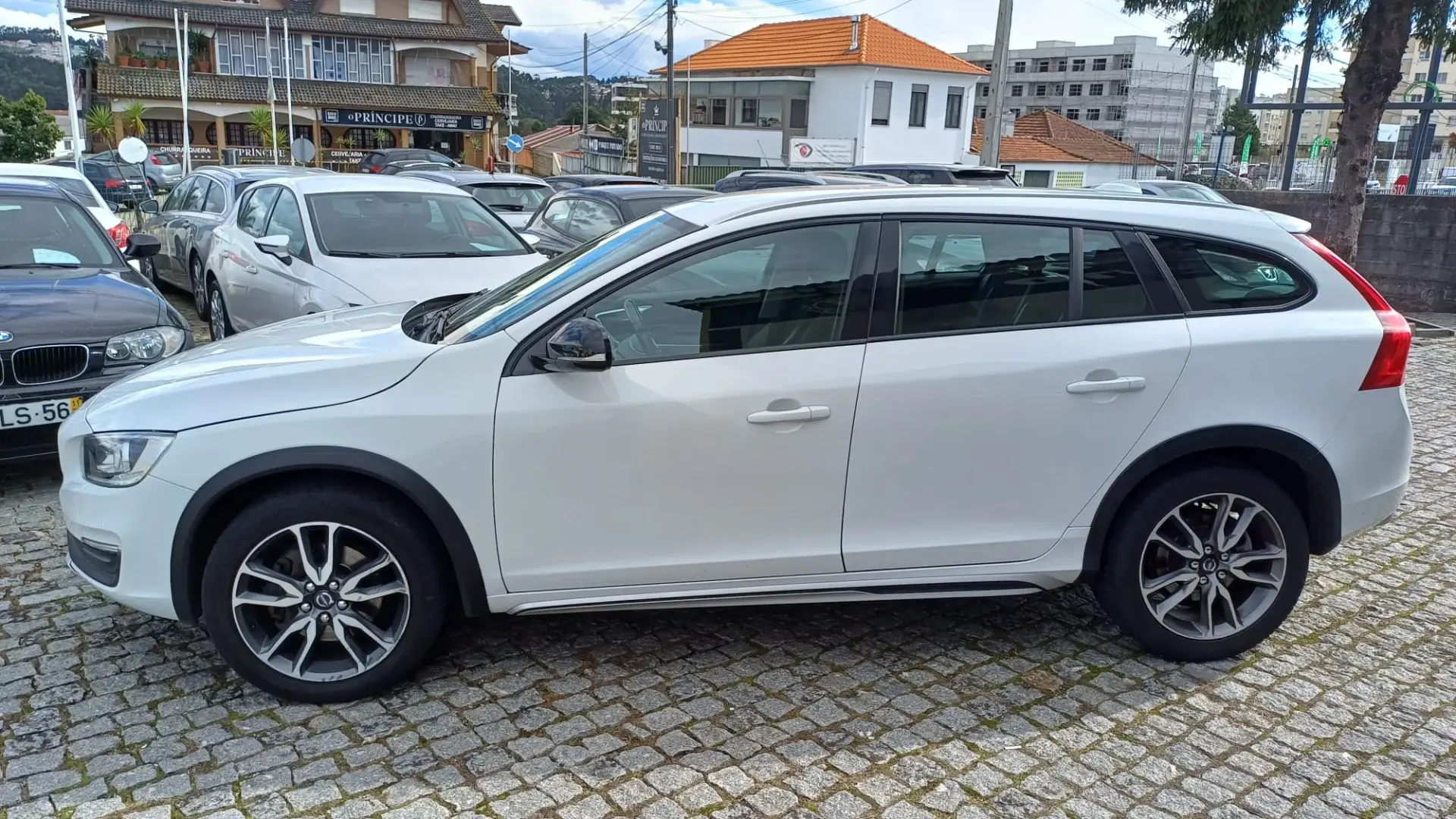 Volvo V60 Cross Country 2.0 D3 Summum 7