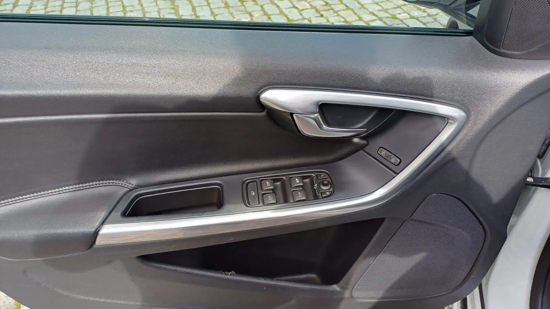 Volvo V60 Cross Country 2.0 D3 Summum 19