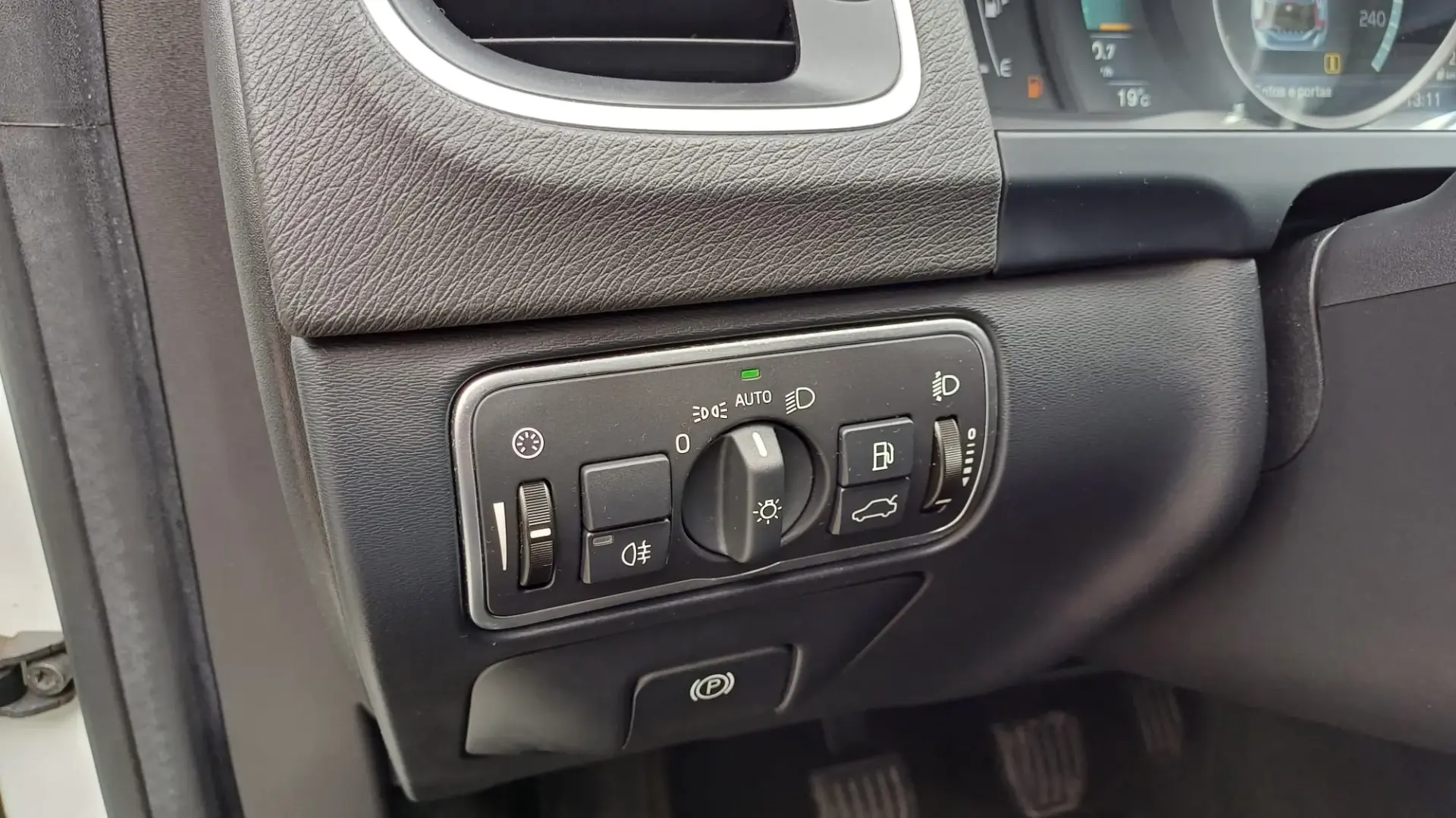 Volvo V60 Cross Country 2.0 D3 Summum 20