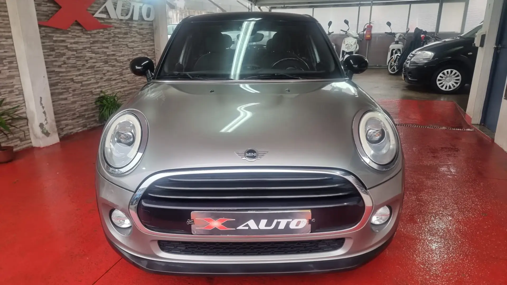 MINI 5 Portas Cooper D Auto 5