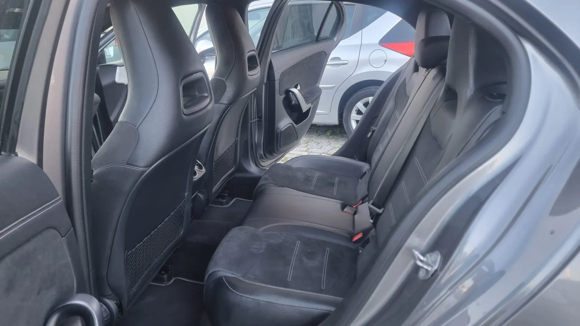 Mercedes-Benz A 180 d AMG Line Aut. 12