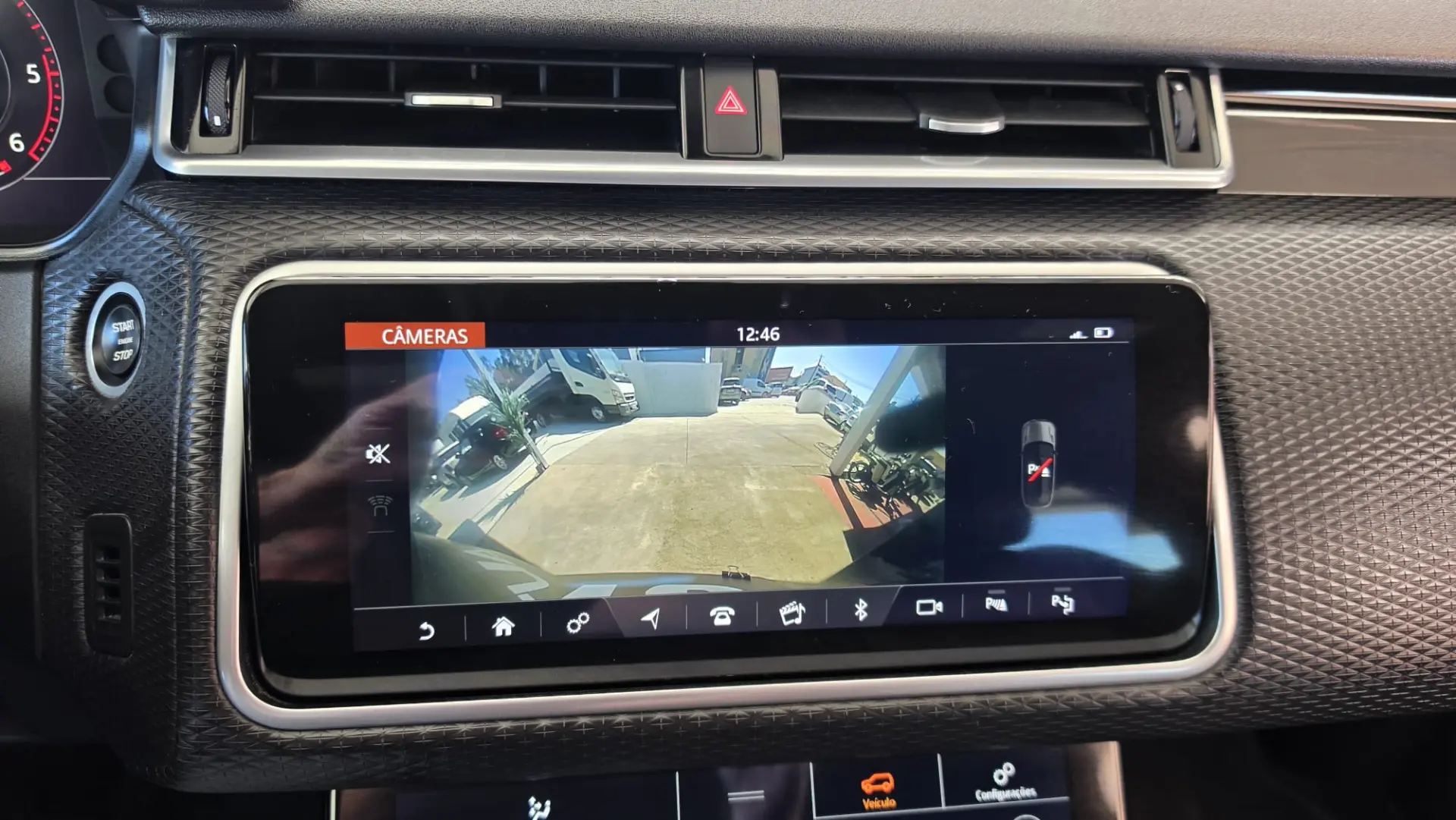 Land Rover Range Rover Velar 2.0 D R-Dynamic SE 14