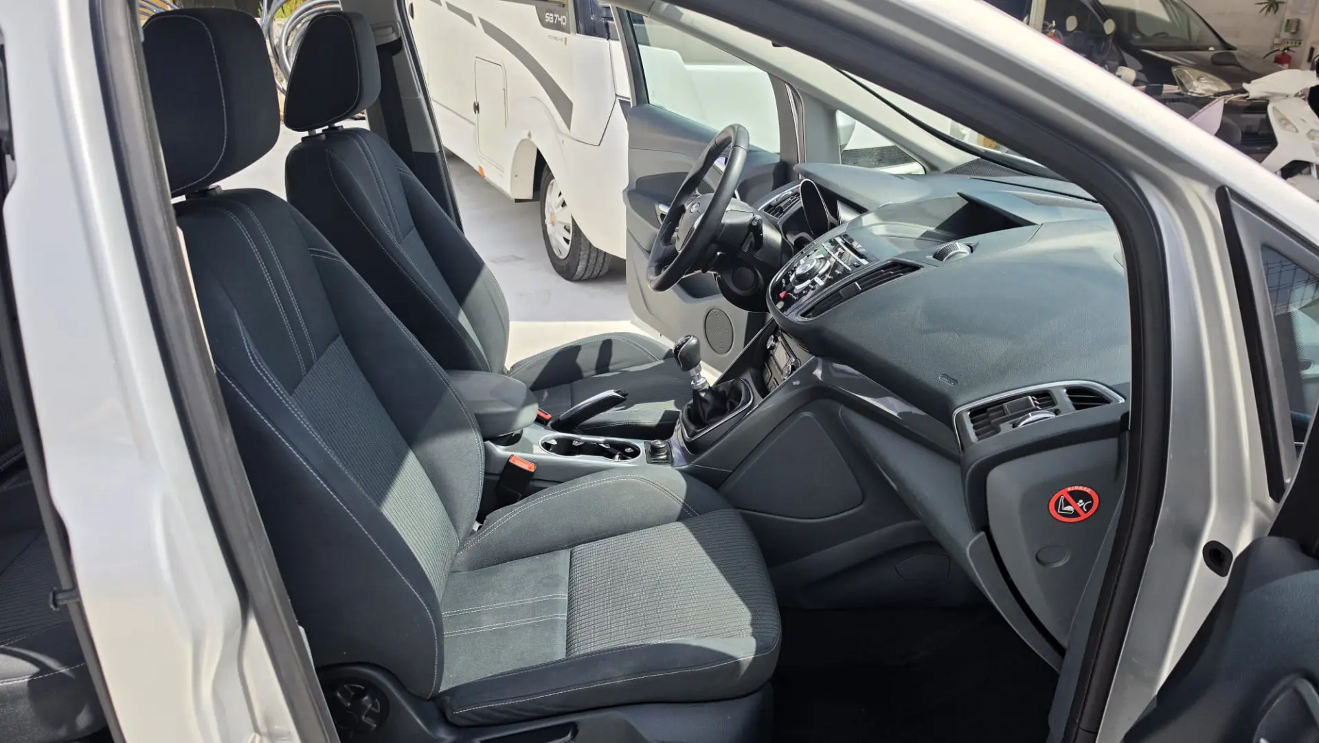 Ford Grand C-Max 1.6 TDCi Titanium Edition S/S 9