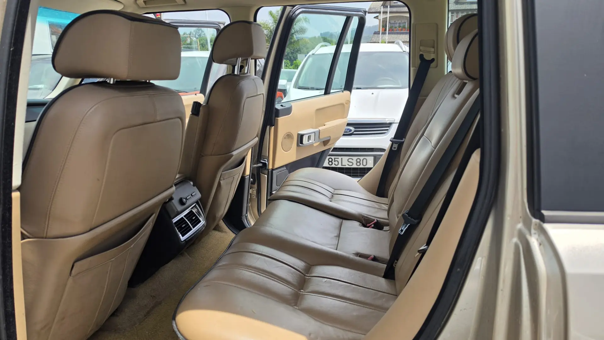 Land Rover Range Rover Vogue 6