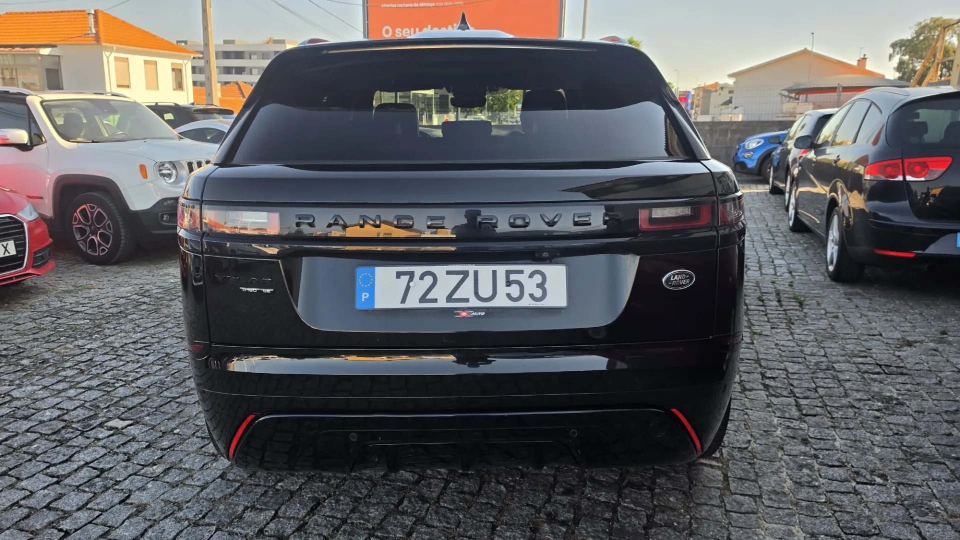 Land Rover Range Rover Velar 2.0 D R-Dynamic SE 39