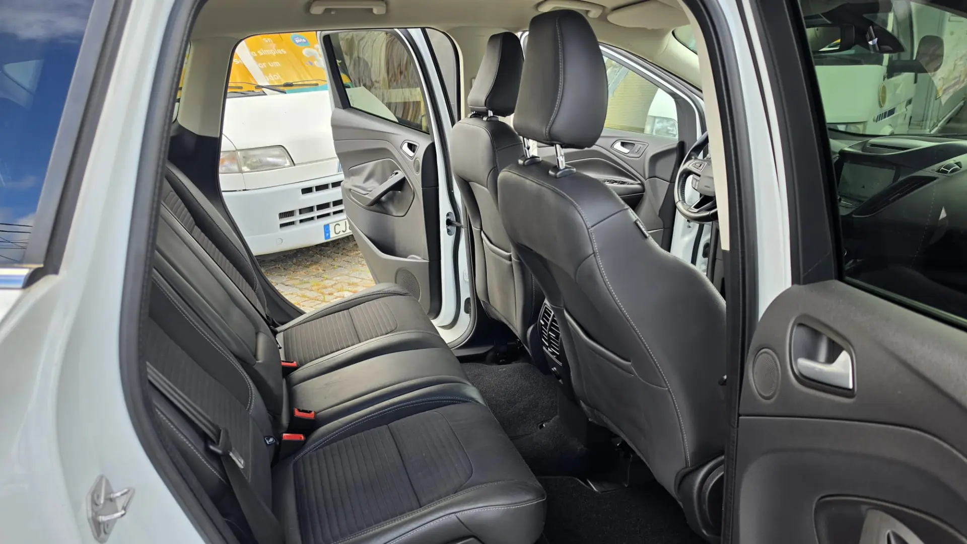 Ford Kuga 1.5 TDCi EcoBlue Titanium 17