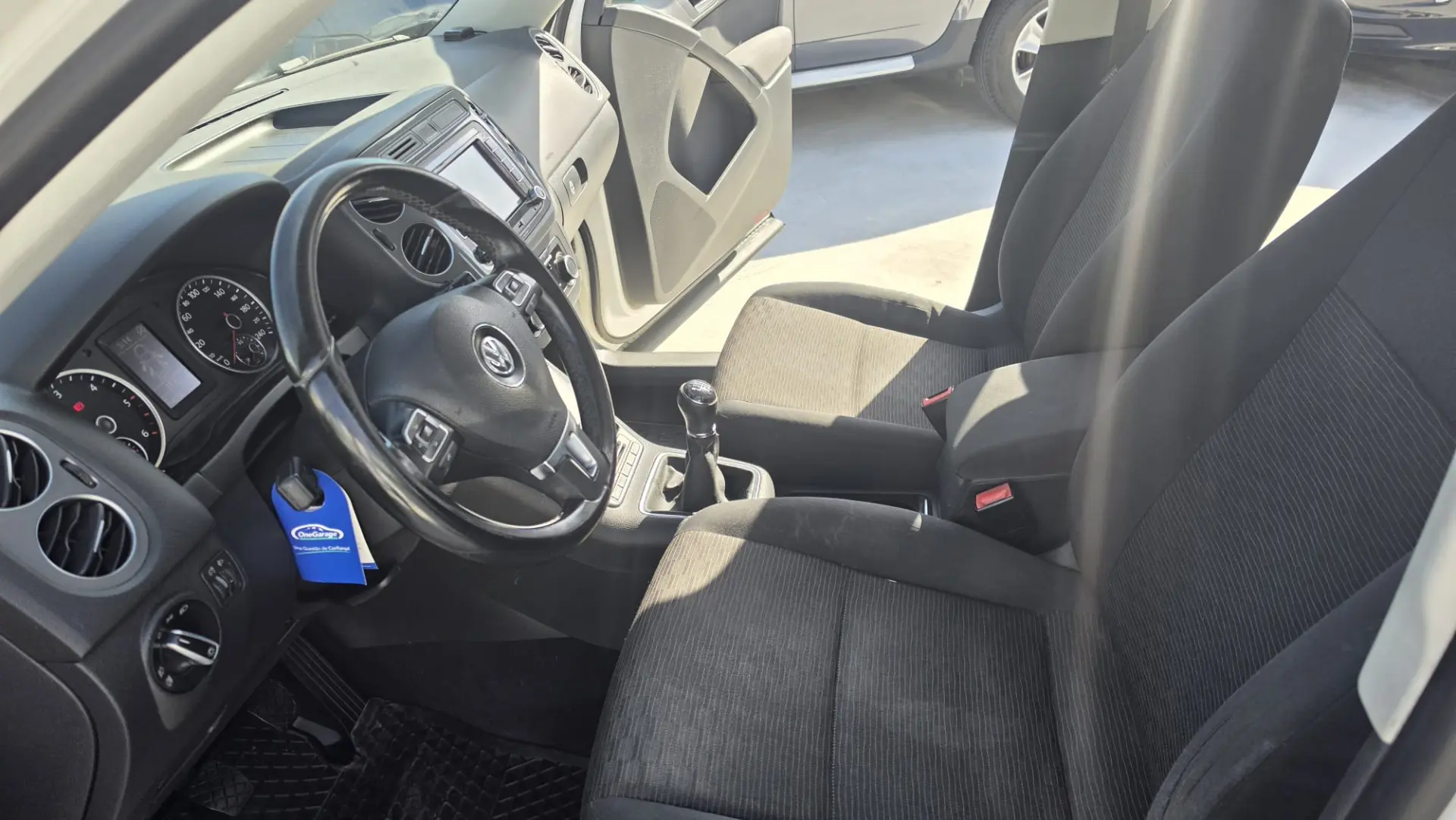 Volkswagen Tiguan 2.0 TDi Sport BlueMotion 13