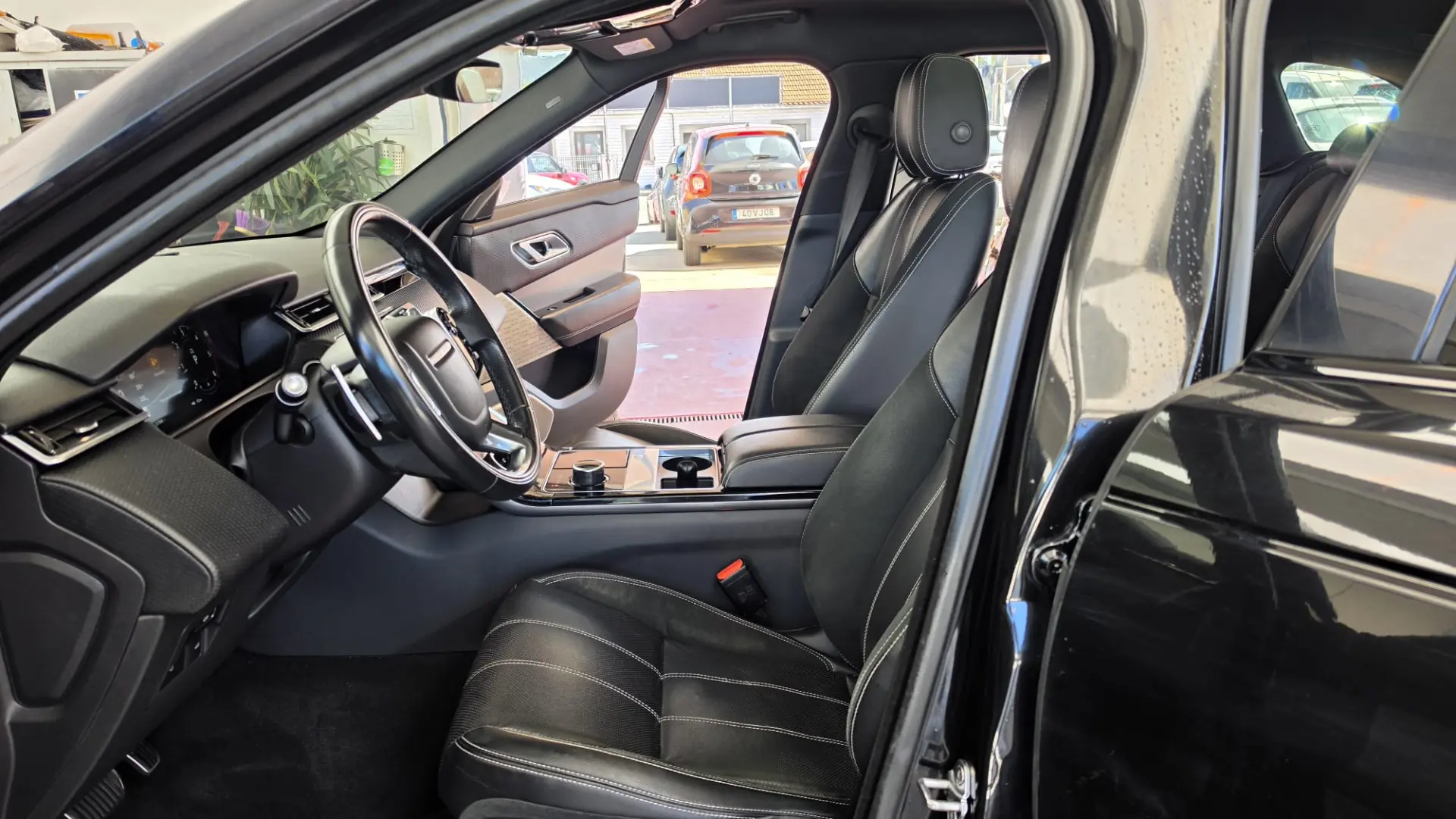Land Rover Range Rover Velar 2.0 D R-Dynamic SE 19