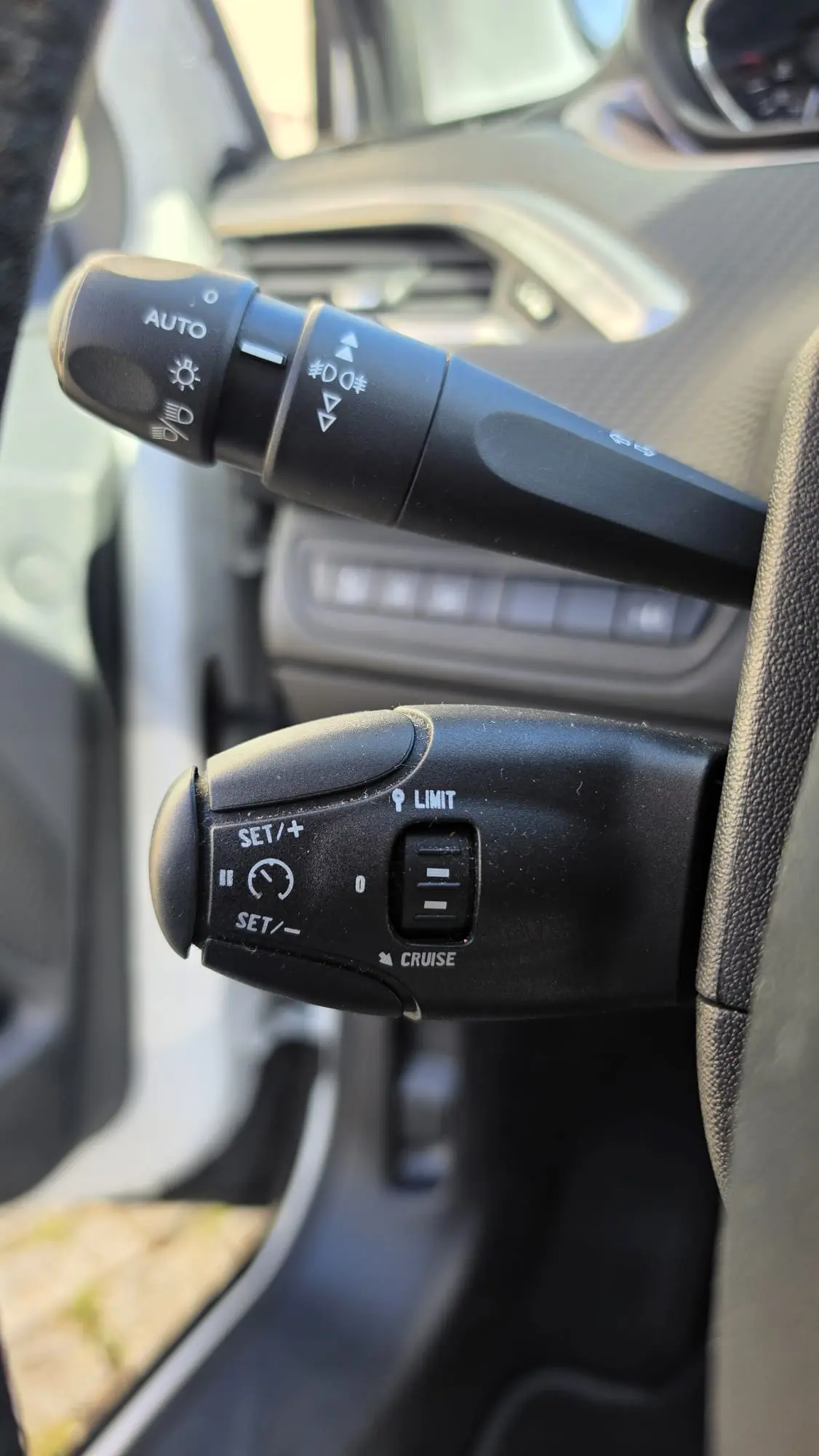 Peugeot 2008 1.6 e-HDi Allure 20