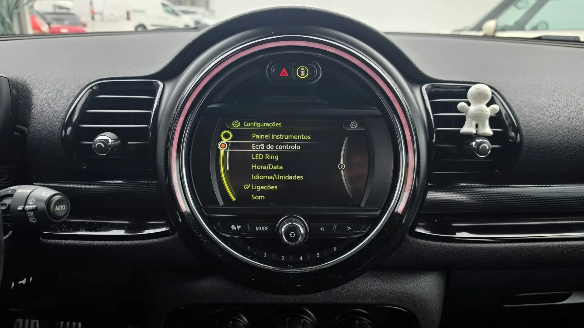 MINI Countryman One D Sport Edition 13