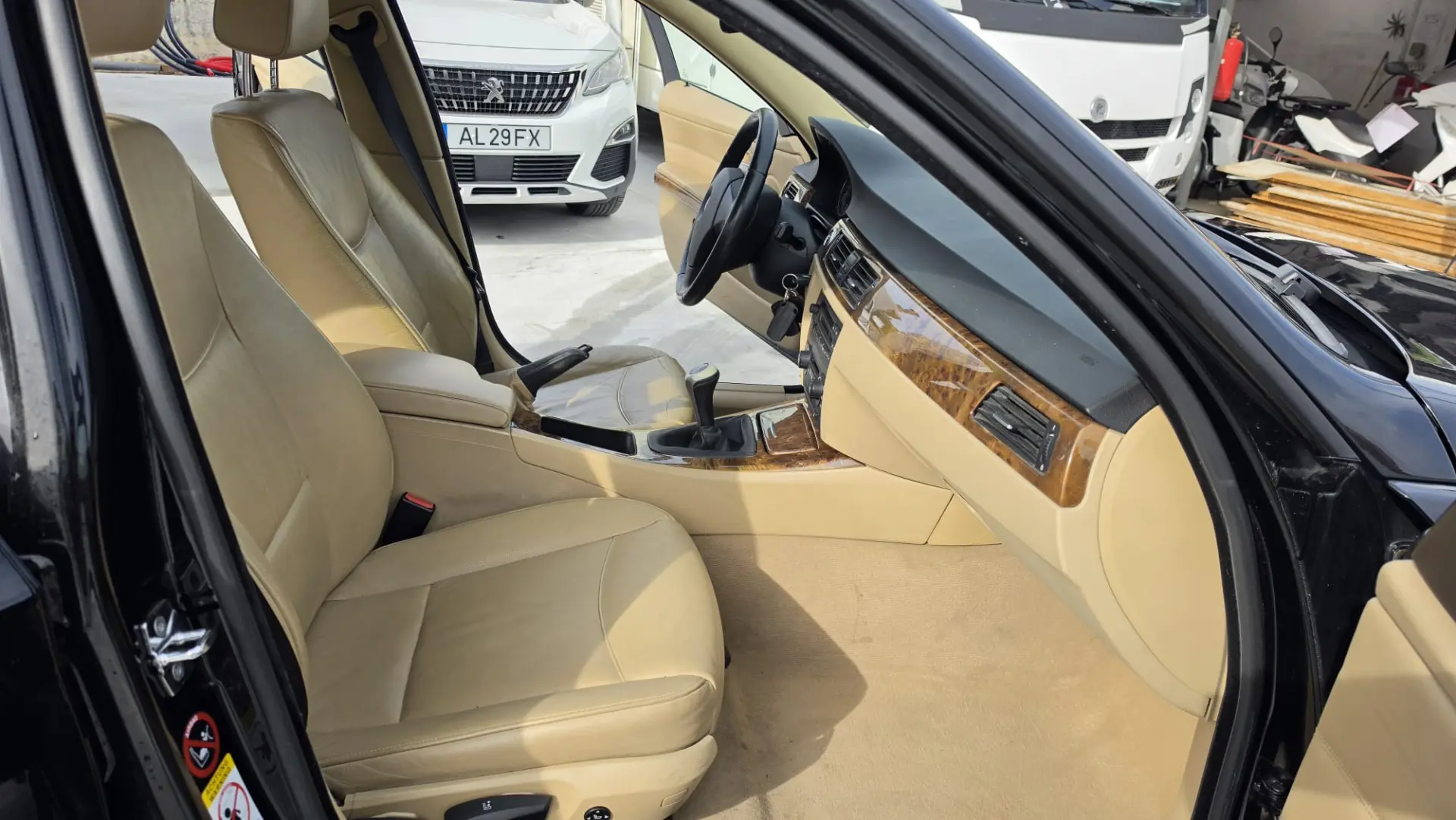 BMW 318 d 11