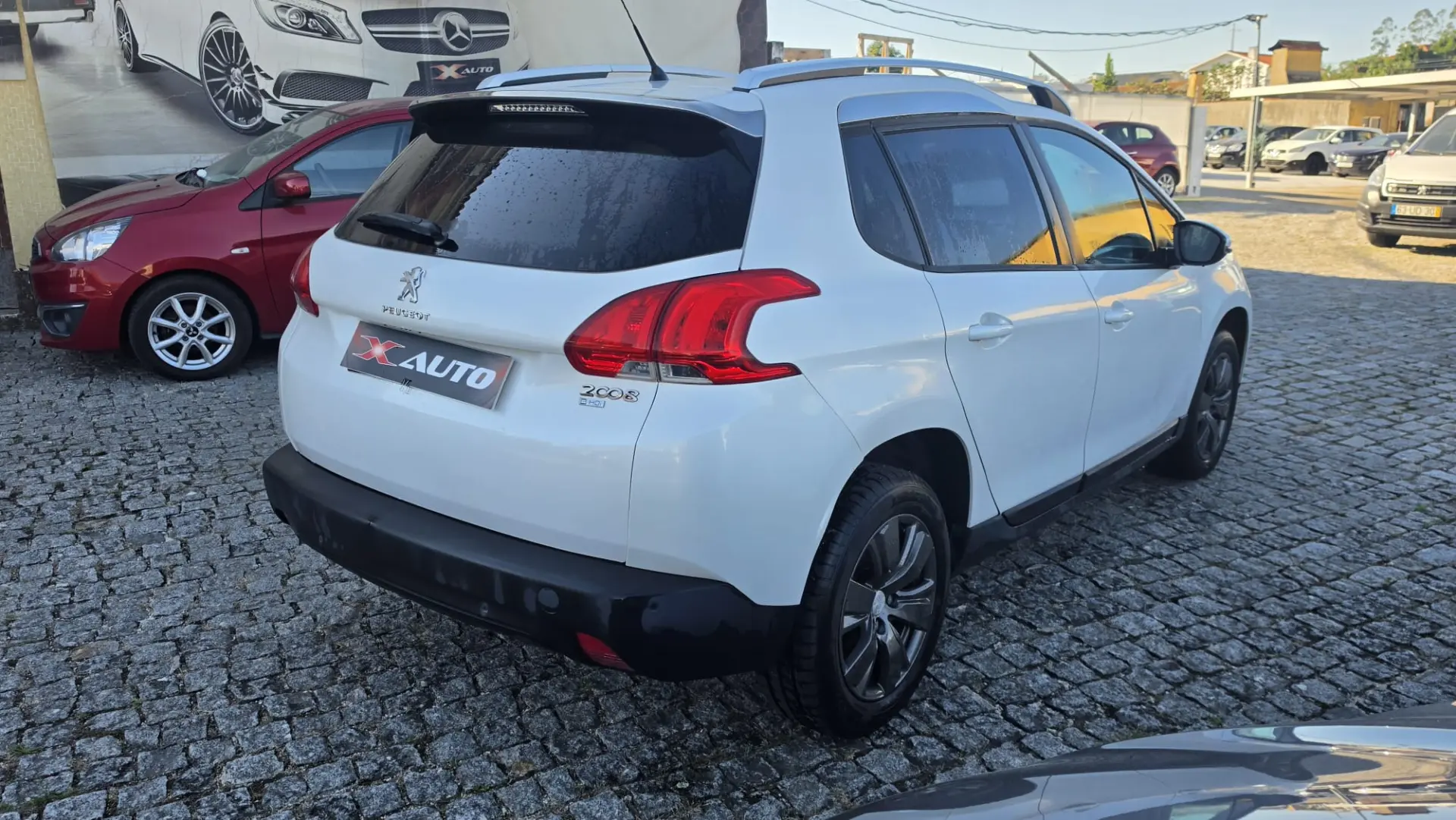 Peugeot 2008 1.6 e-HDi Allure 1