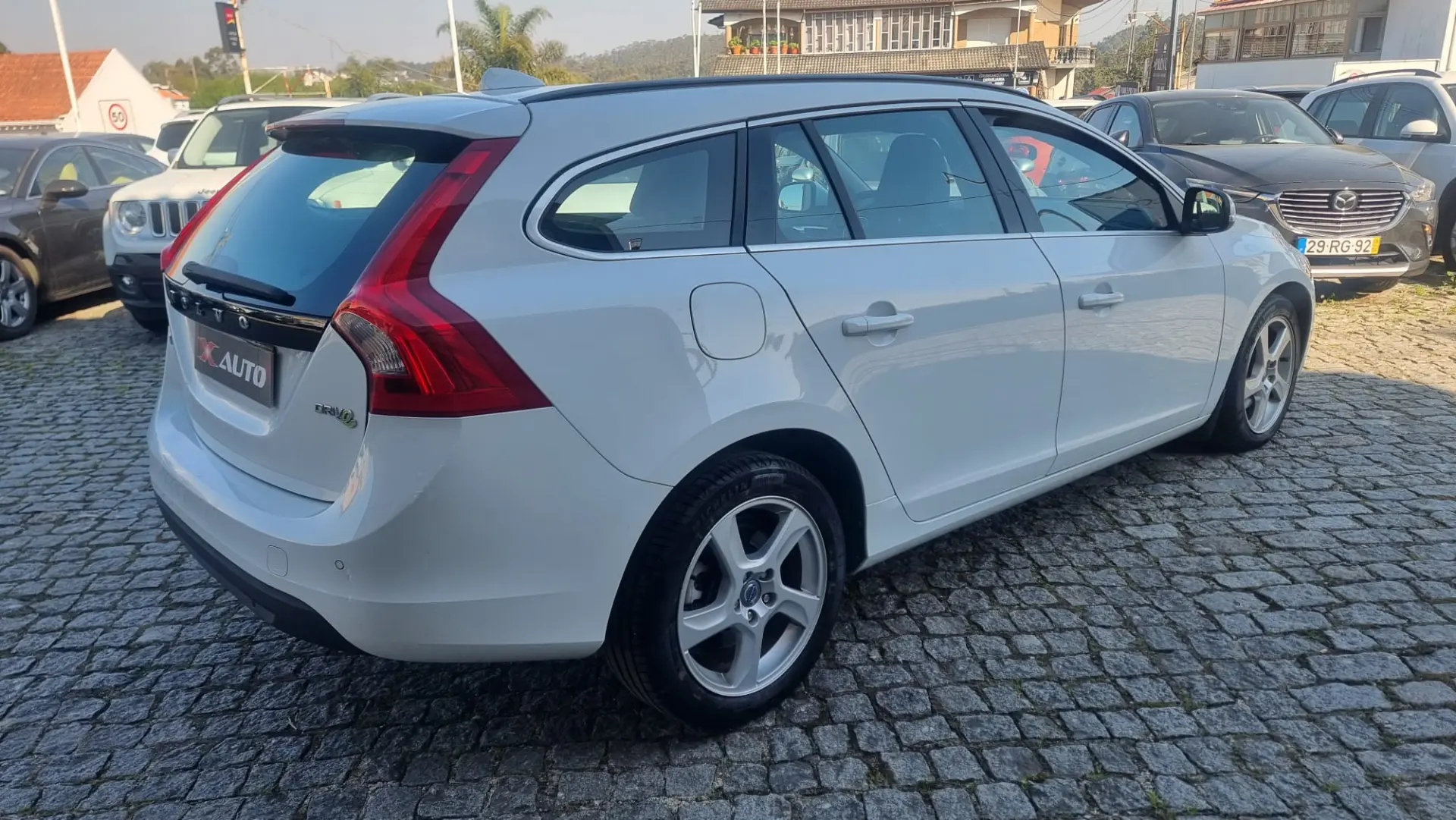 Volvo V60 1.6 D2 Momentum Eco 4