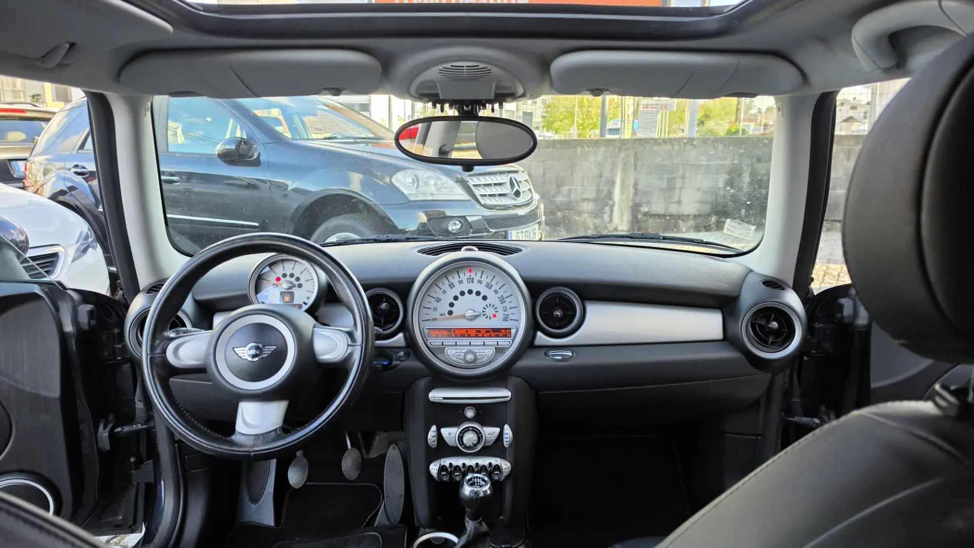 MINI 3 Portas Cooper D 6
