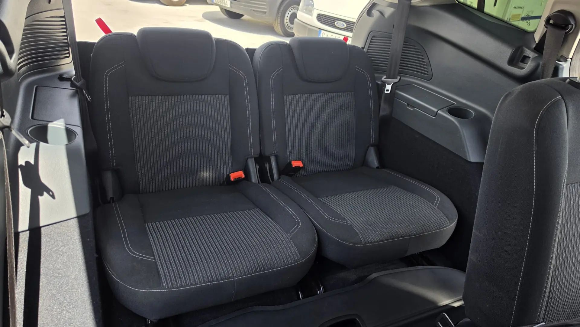 Ford Grand C-Max 1.6 TDCi Titanium Edition S/S 12