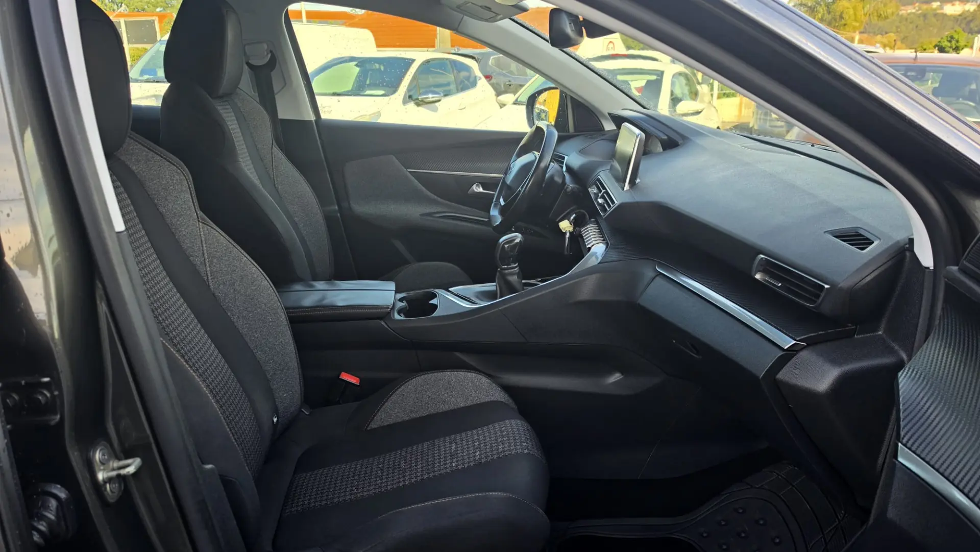 Peugeot 3008 1.6 BlueHDi Active 11