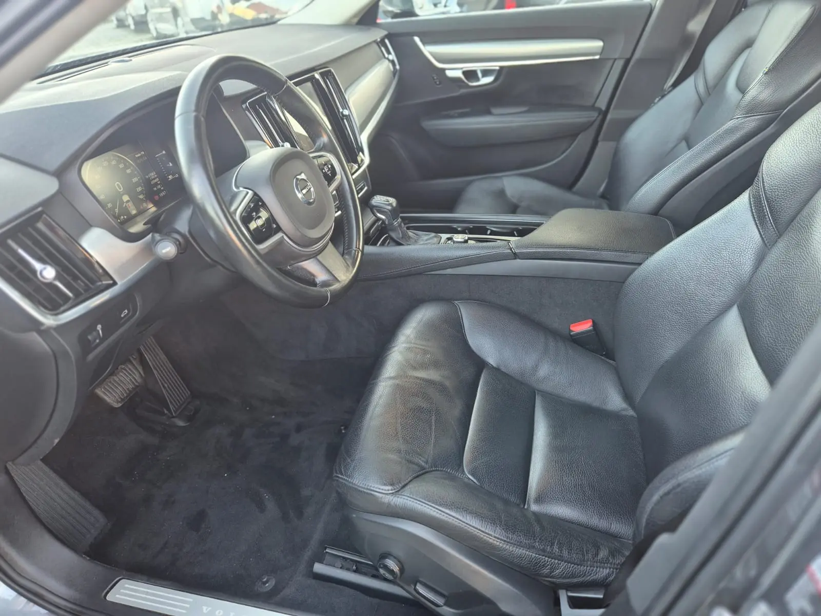 Volvo V90 2.0 D4 Momentum Plus Geartronic 7