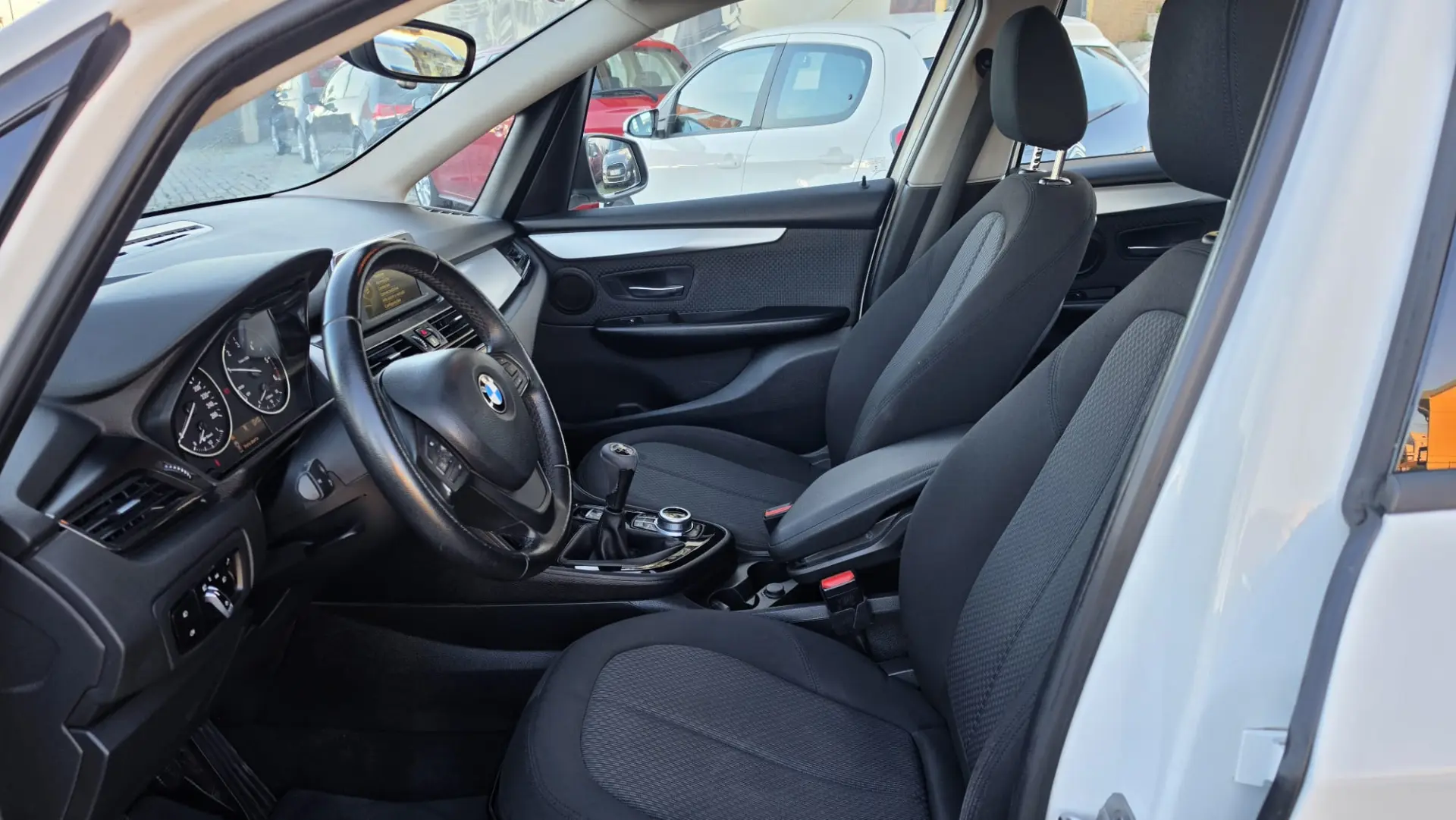 BMW 216 Active Tourer d Advantage 10