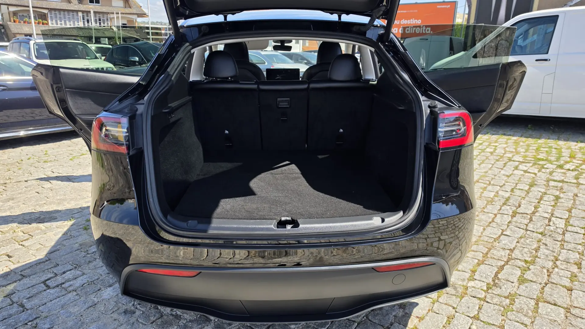 Tesla Model Y Long Range Tração Traseira Premium 31